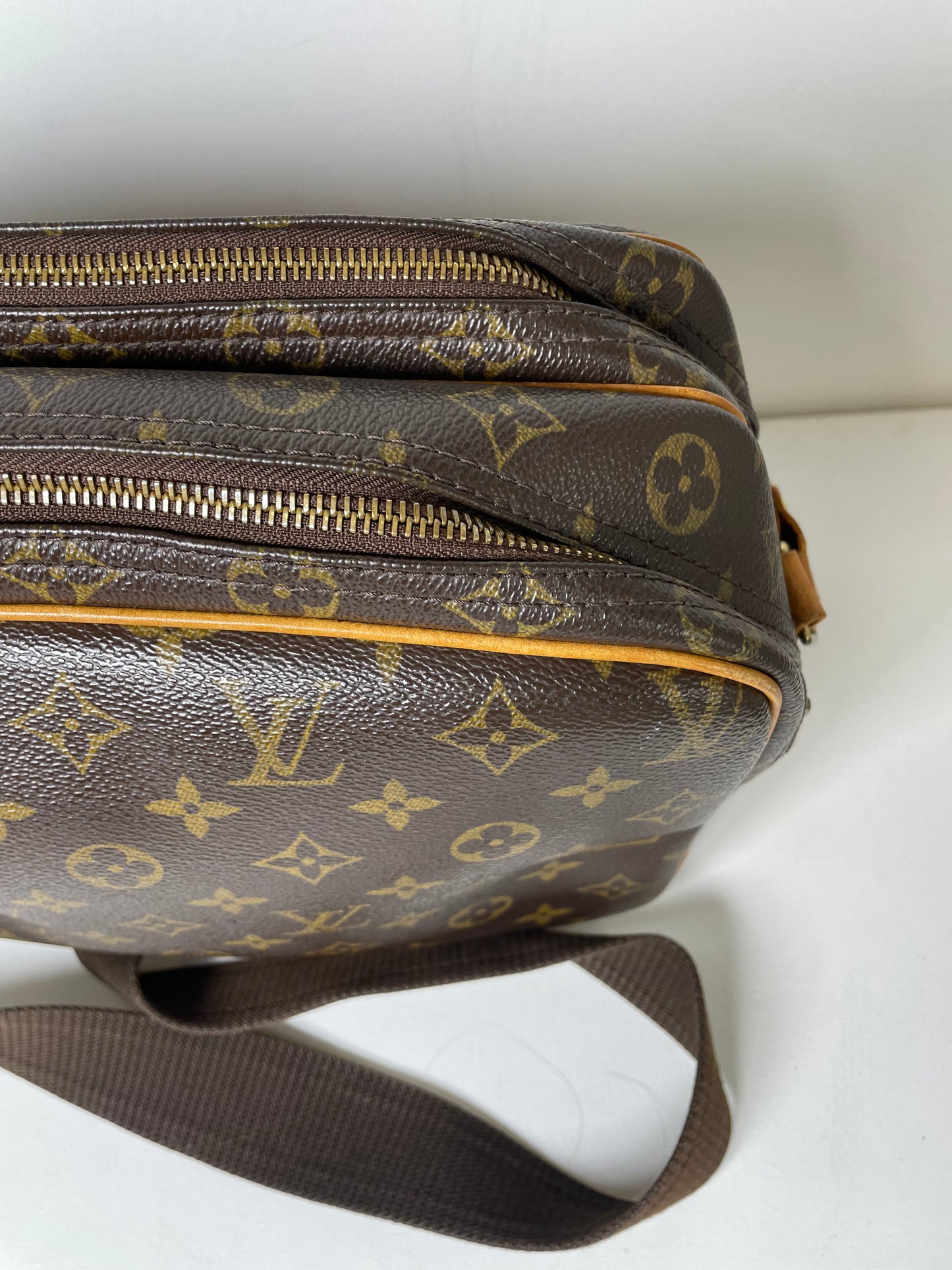 Preloved, Vintage Louis Vuitton Reporter Shoulder Bag, PM