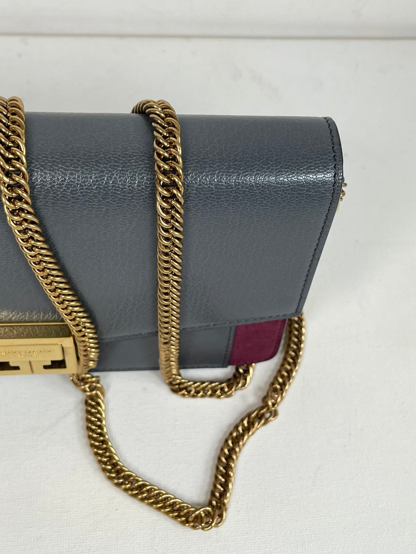 Preloved Givenchy GV3 Wallet on Chain
