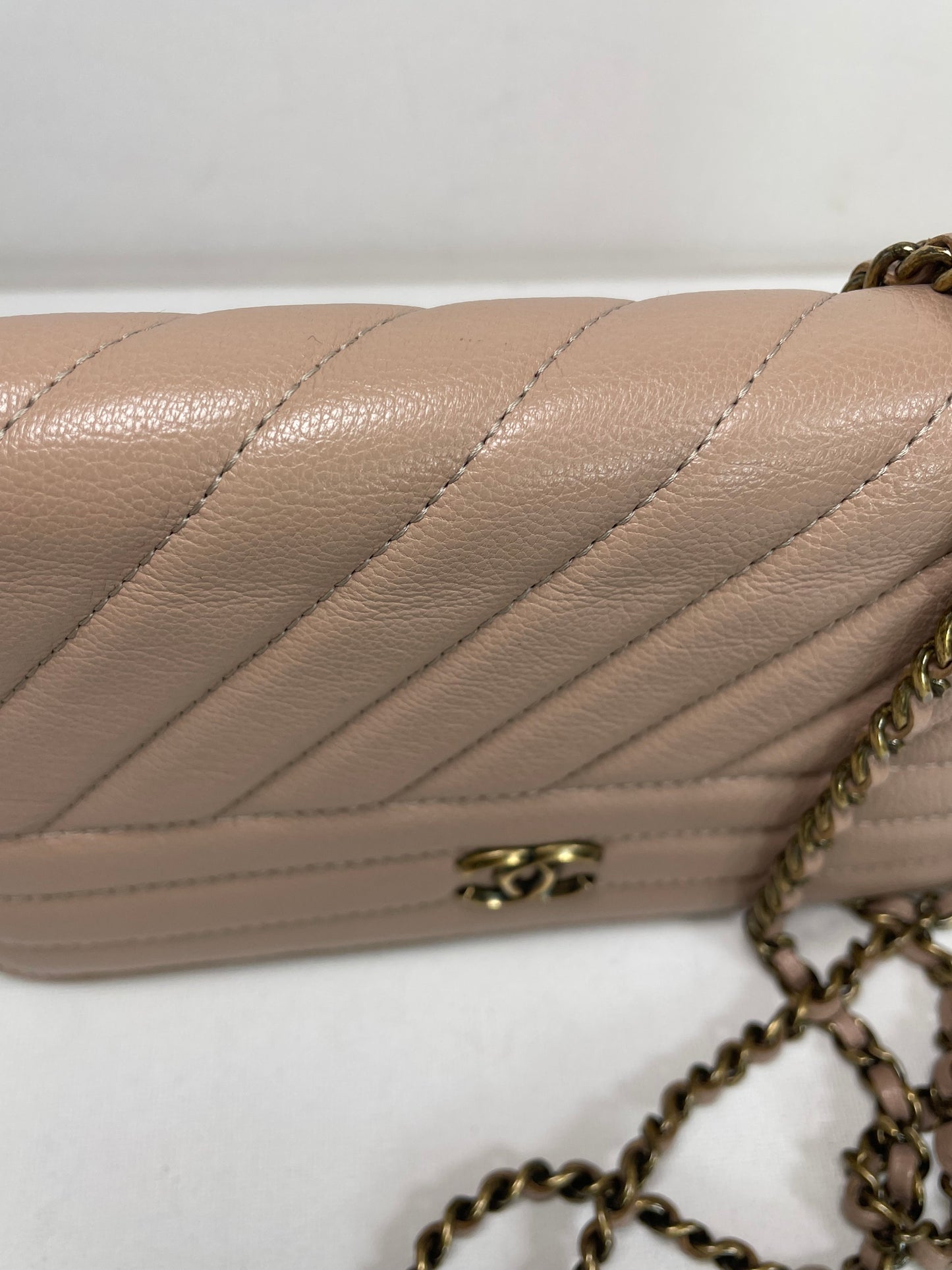 Preloved Chanel Diagonal Quilted Wallet On Chain, WOC
