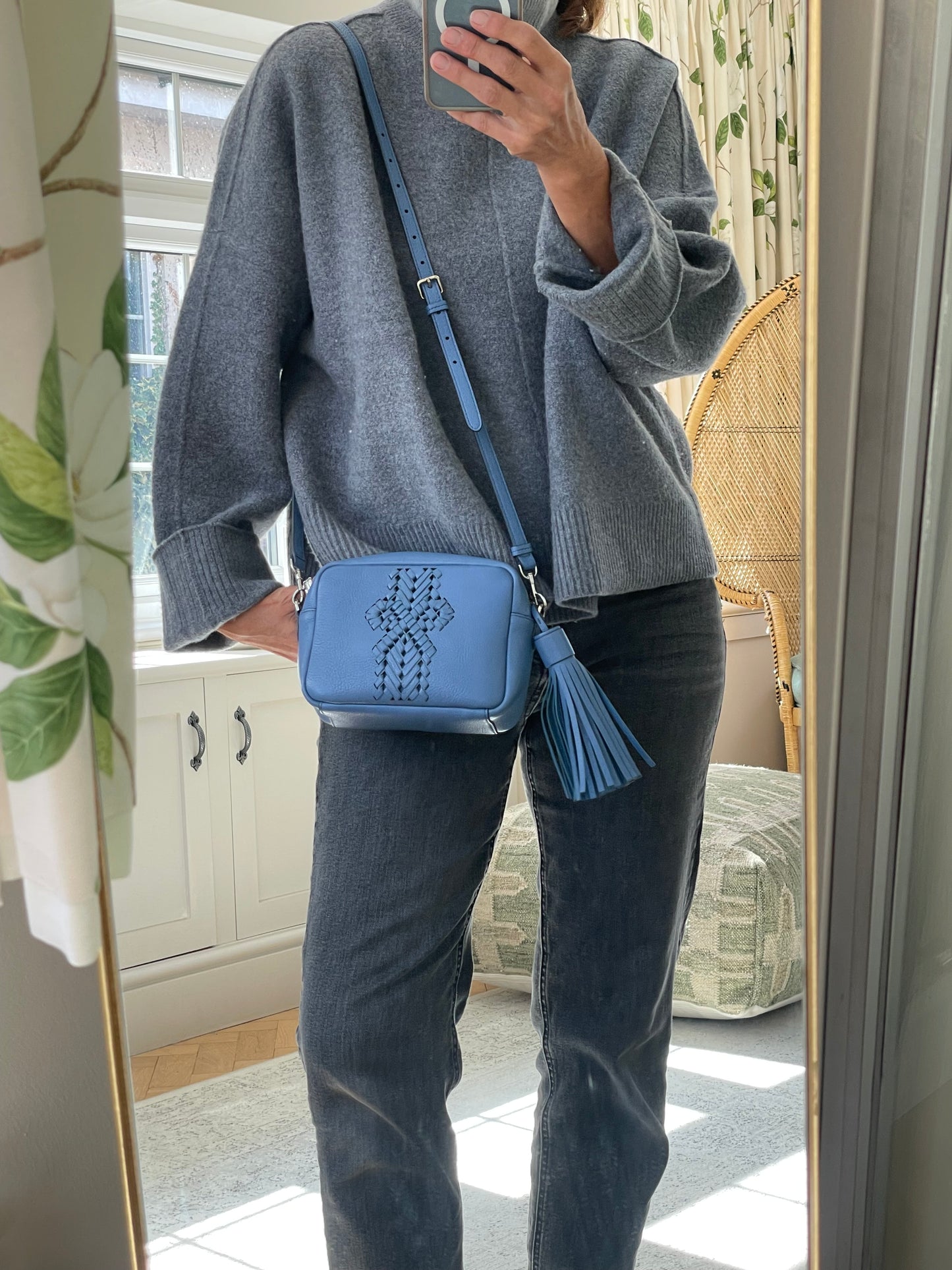Preloved Anya Hindmarch Neeson Bow Crossbody Bag