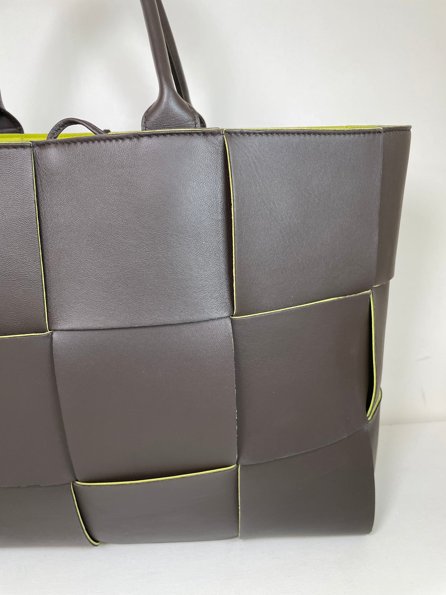 Preloved Bottega Veneta Maxi Intrecciato Arco Tote, Large