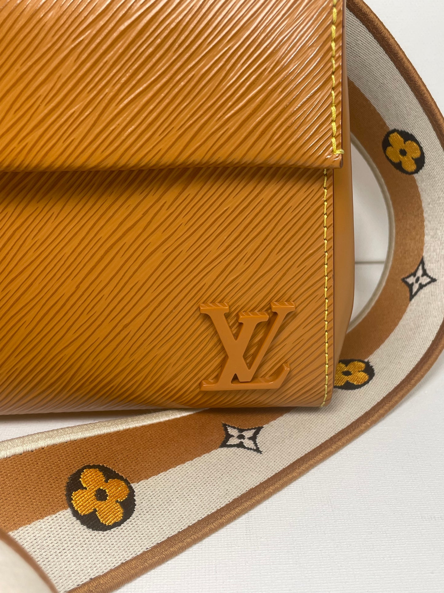 Preloved Louis Vuitton Cluny Shoulder Bag, Mini