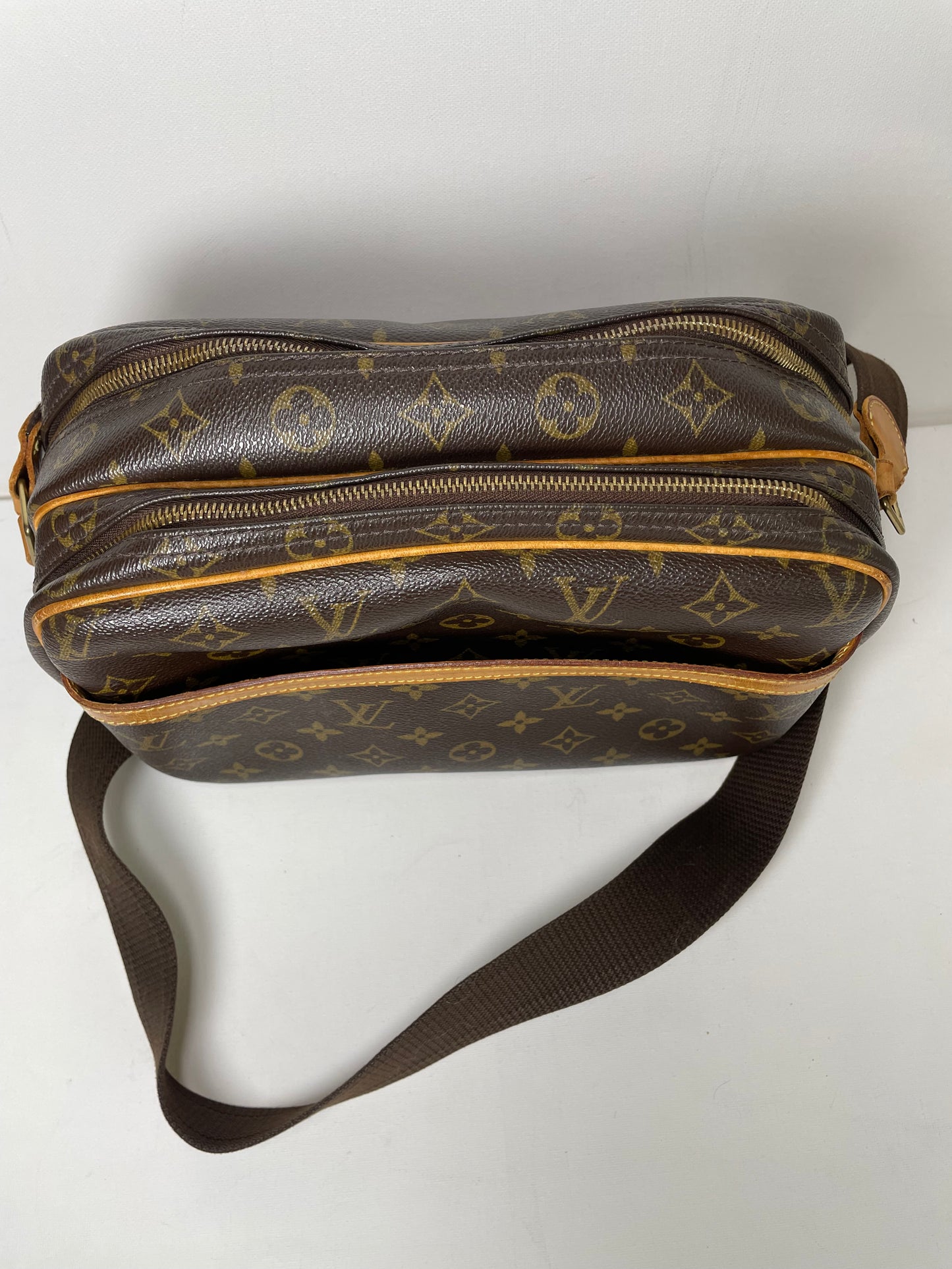 Preloved, Vintage Louis Vuitton Reporter Shoulder Bag, PM