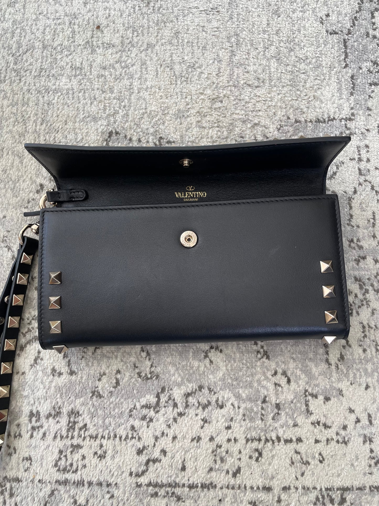 Preloved Valentino Garavani Rockstud Wristlet Wallet