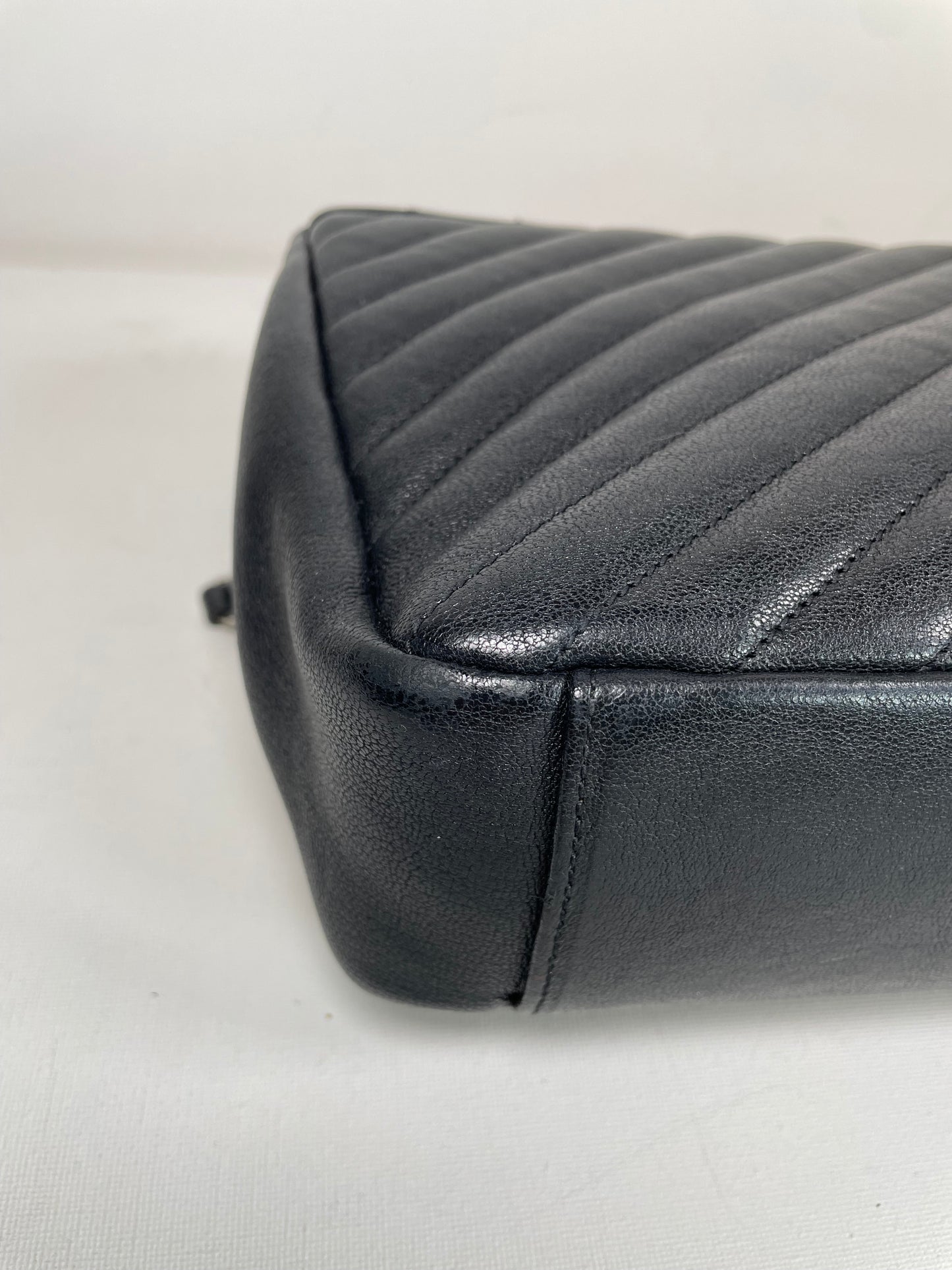 Preloved Saint Laurent Matelasse Chevron Monogram College Bag, Large