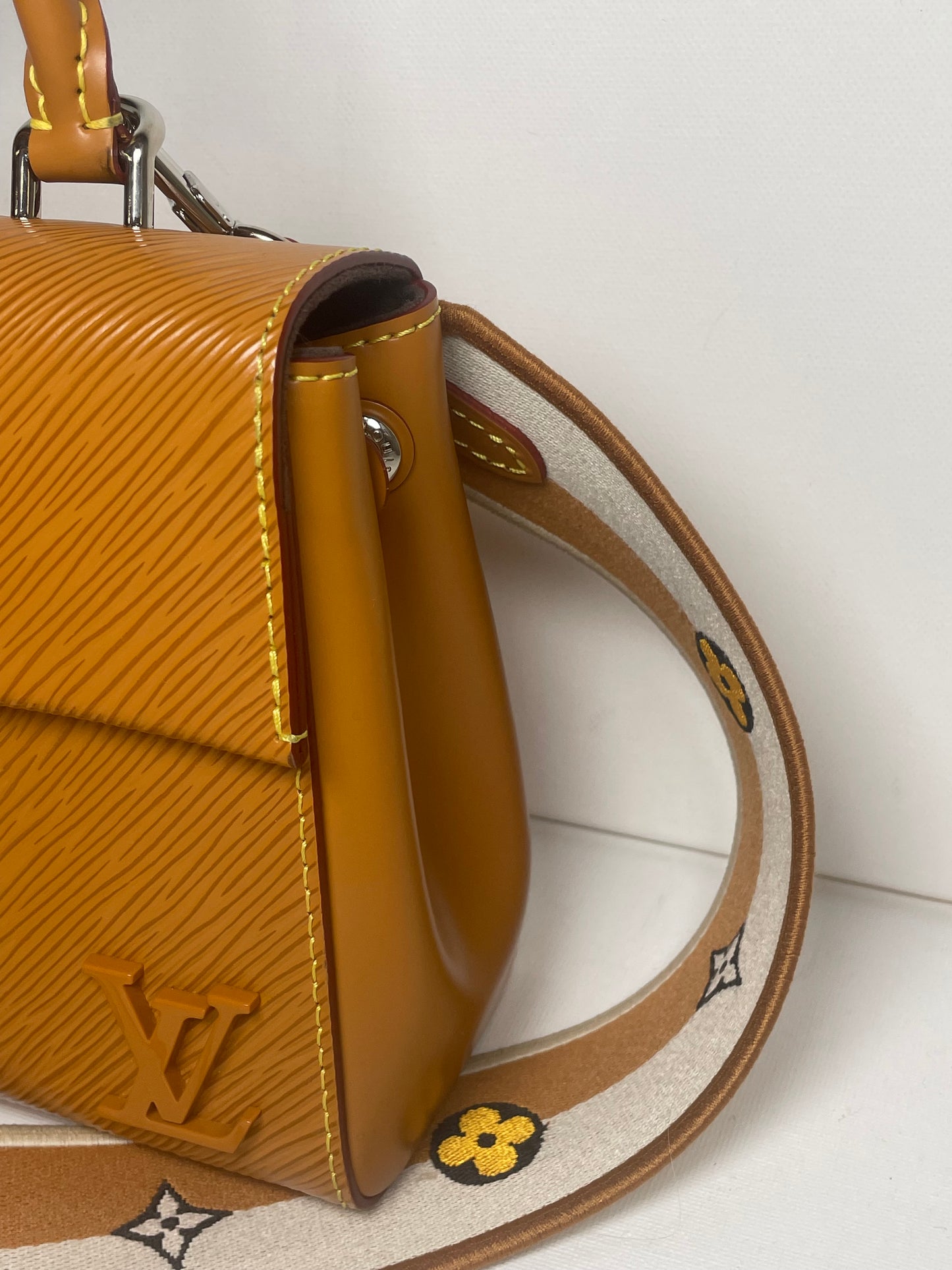Preloved Louis Vuitton Cluny Shoulder Bag, Mini