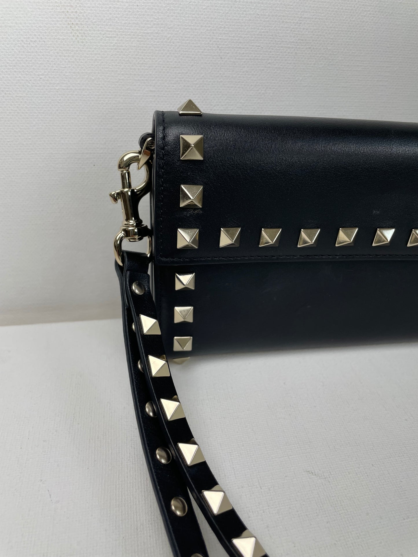 Preloved Valentino Garavani Rockstud Wristlet Wallet