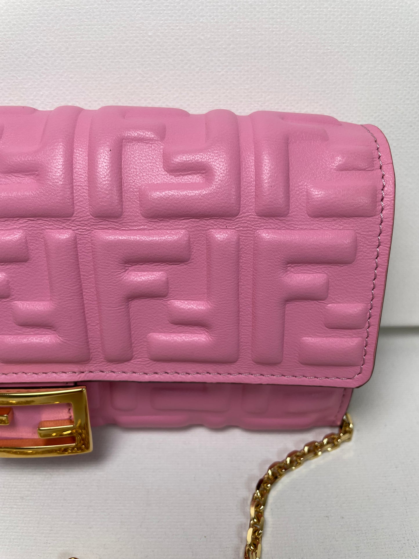 Preloved Fendi FF Embossed Continental Chain Wallet