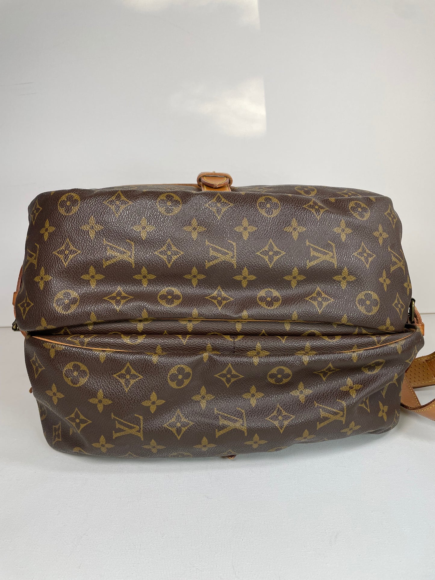 Preloved Vintage Louis Vuitton Saumur 35 Messenger Bag, large