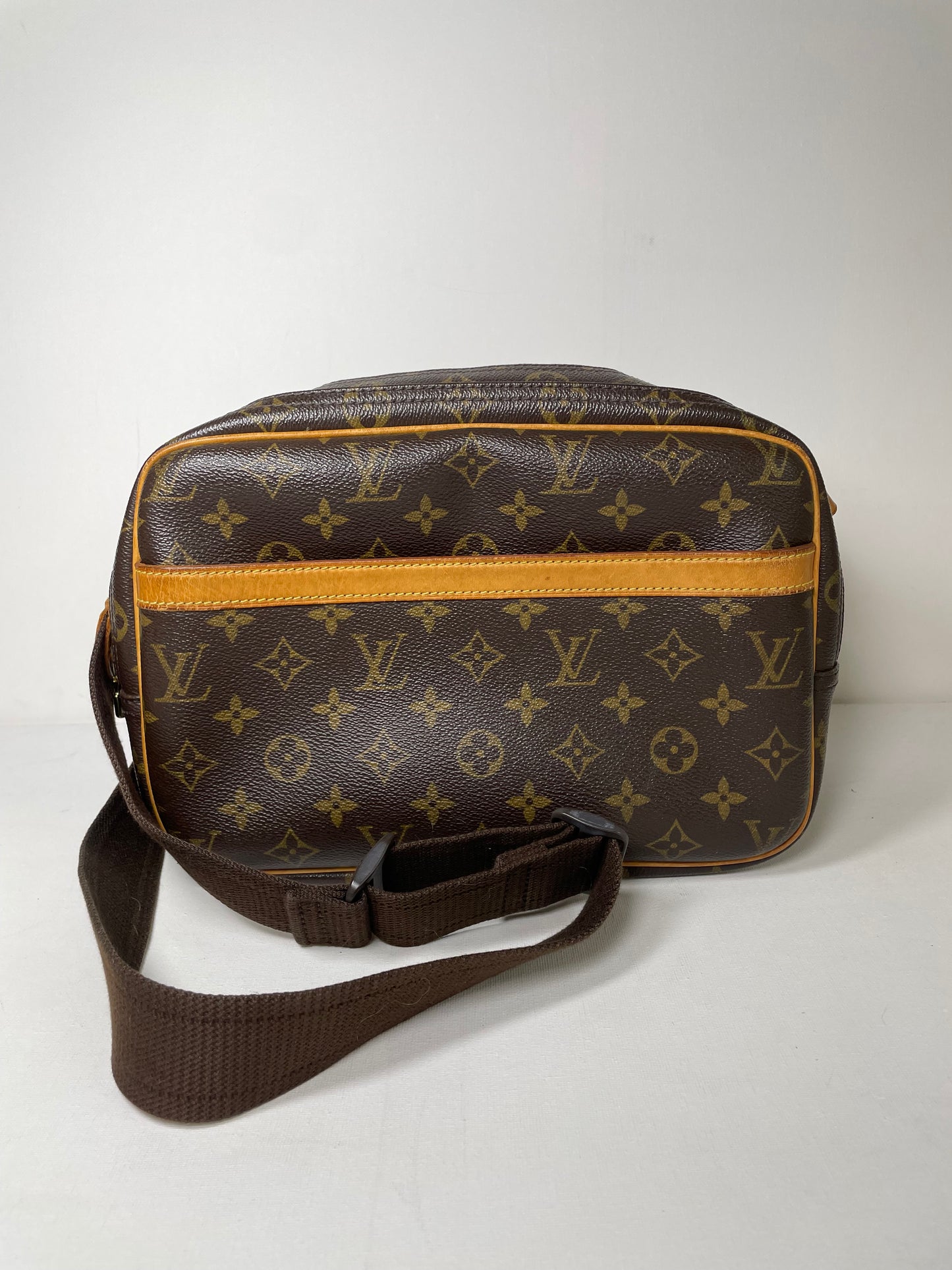 Preloved, Vintage Louis Vuitton Reporter Shoulder Bag, PM