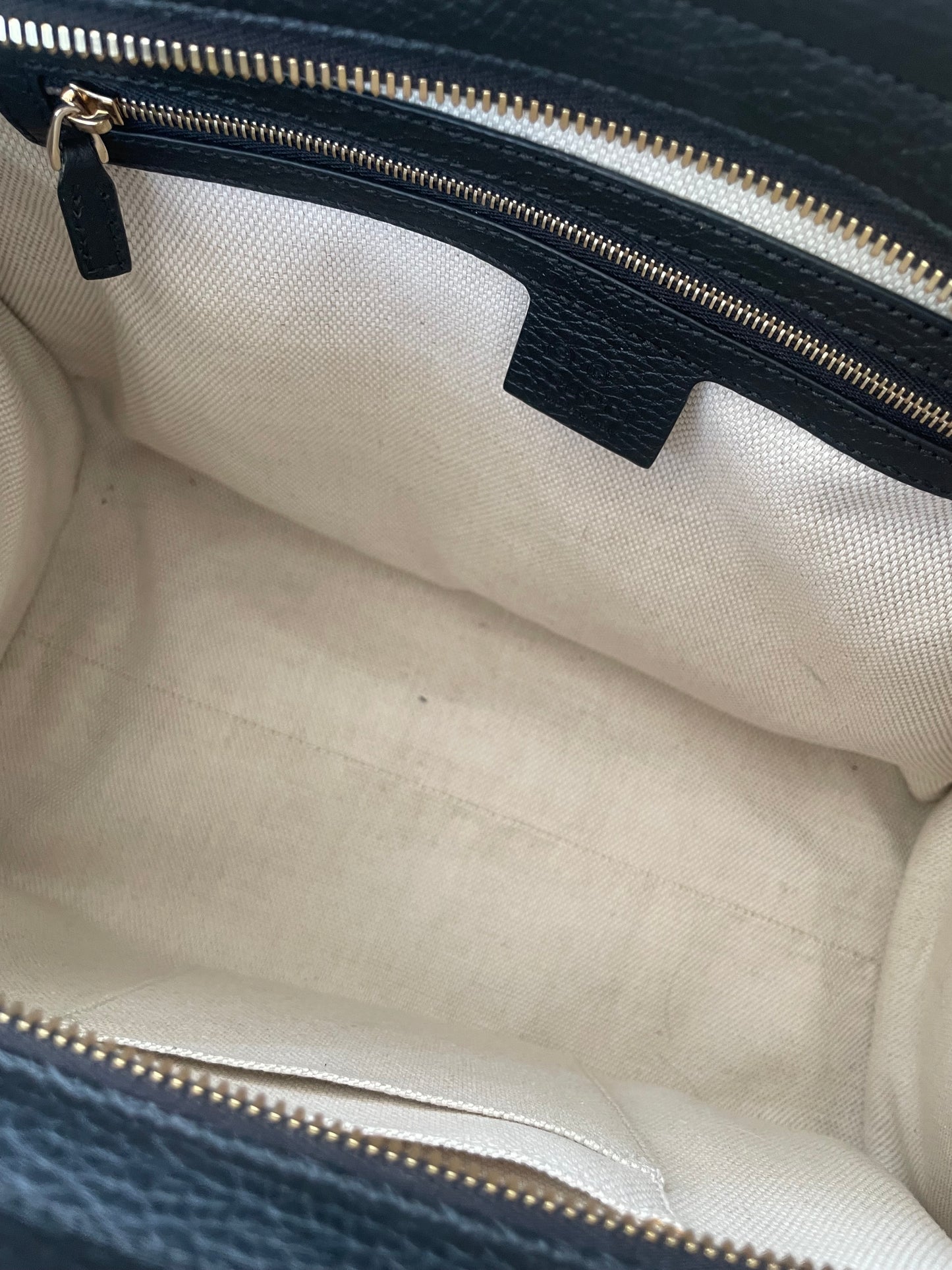 Preloved Gucci Dollar Soho Two Way Top Handle Bag
