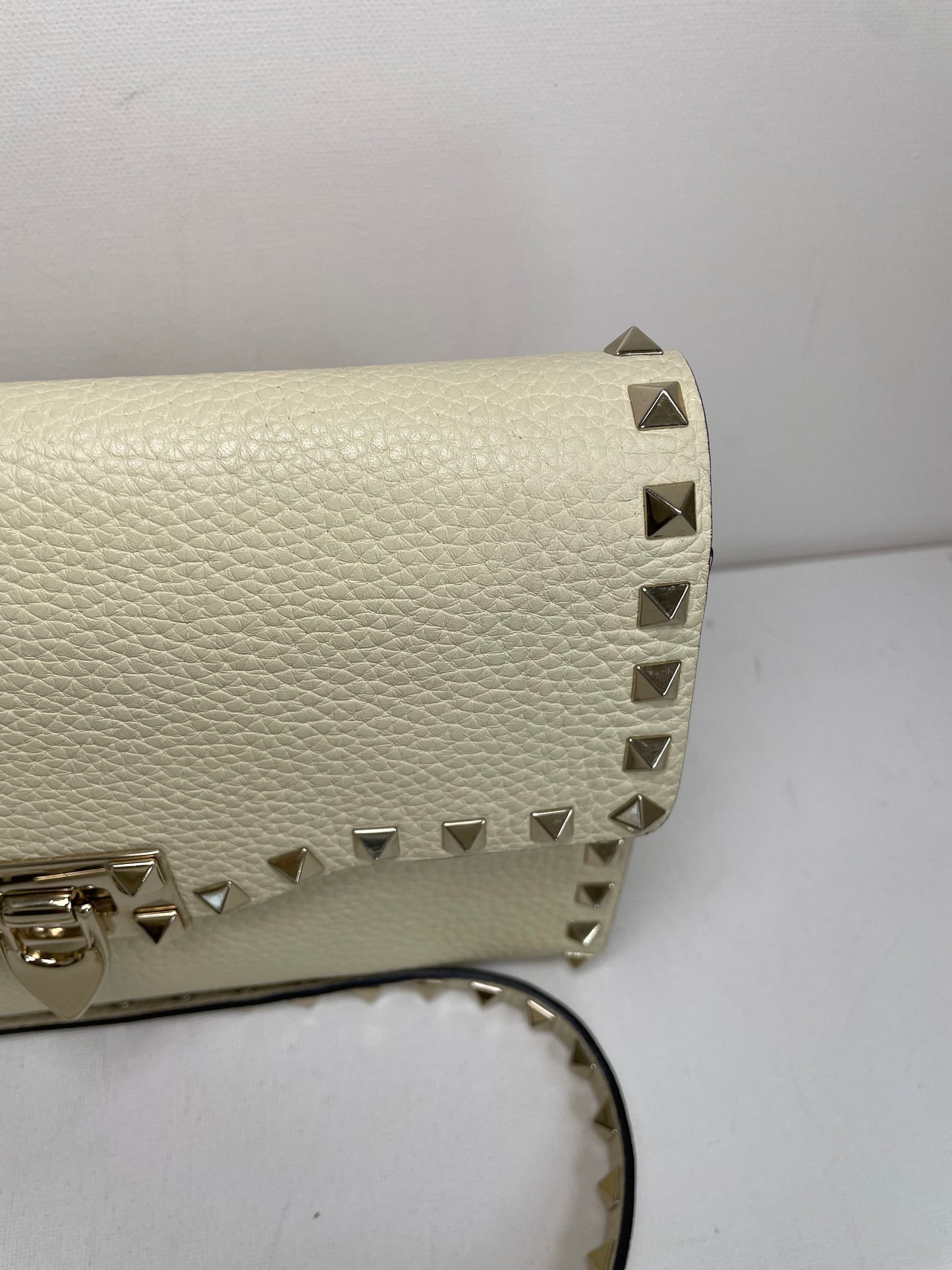 Preloved Valentino Garavani Rockstud Soft Shoulder Bag, Medium