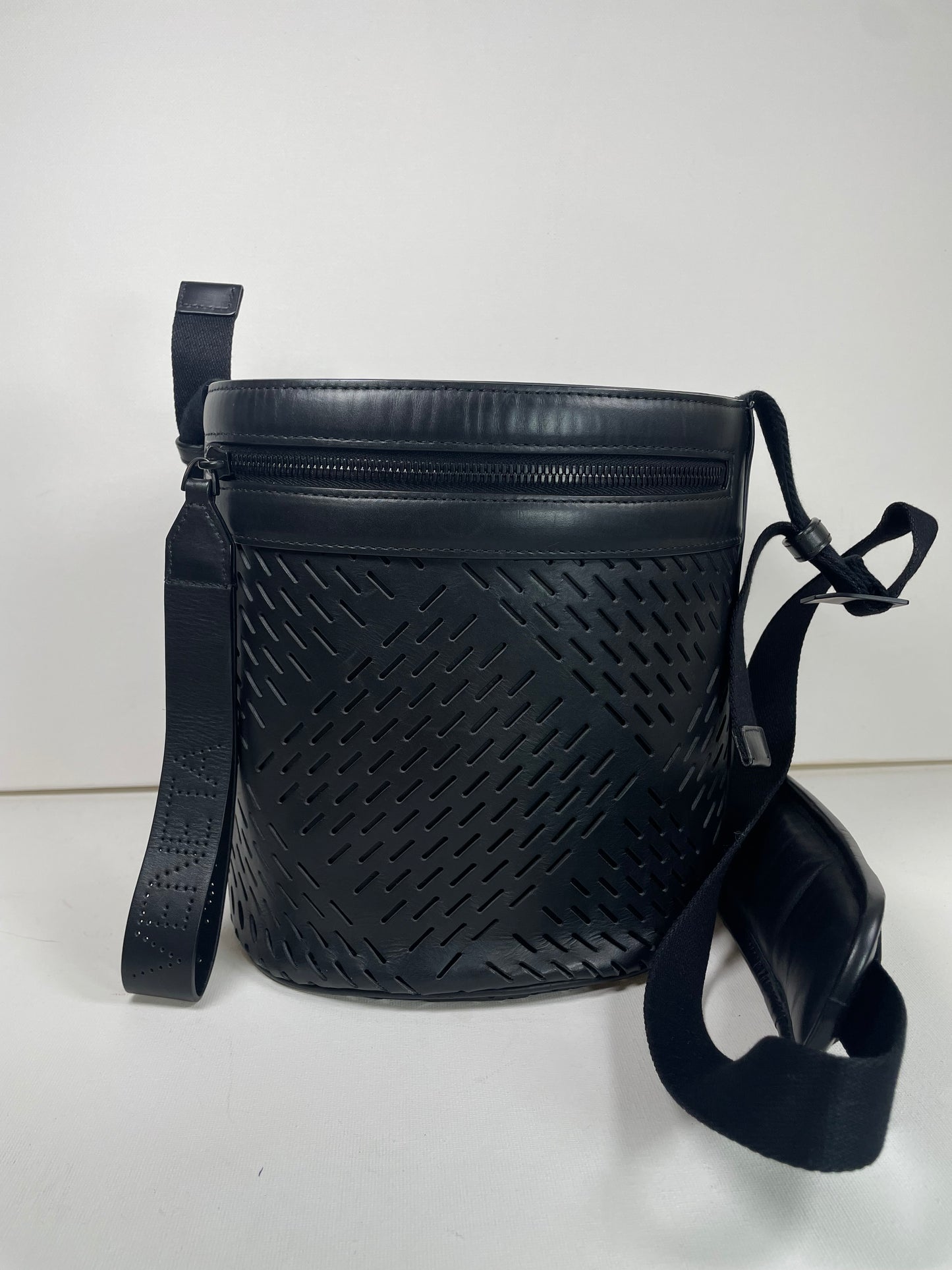 Preloved Bottega Veneta Perforated Bucket Bag