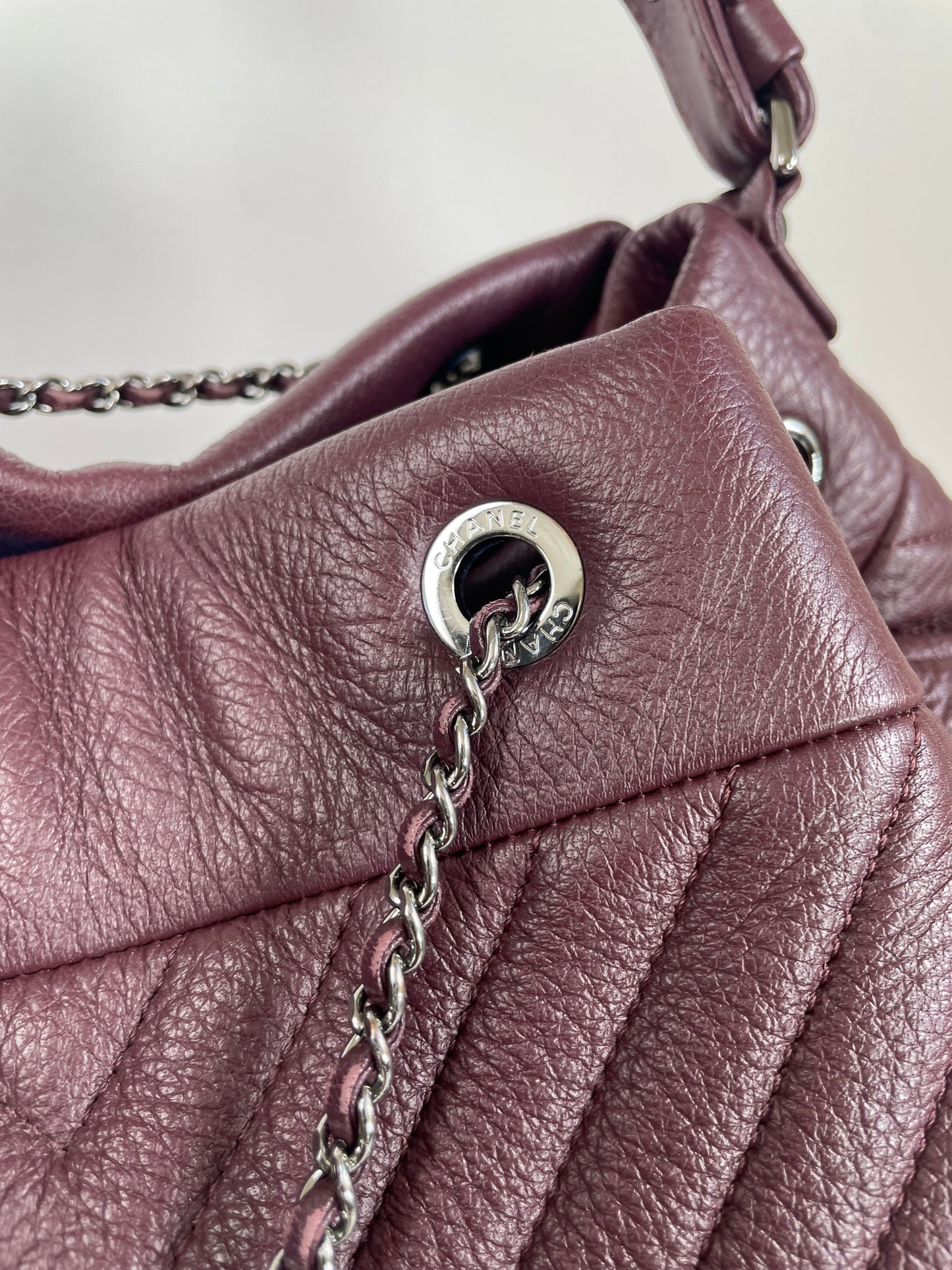 Preloved Chanel CC Gabriel Chevron Bucket Bag, Large