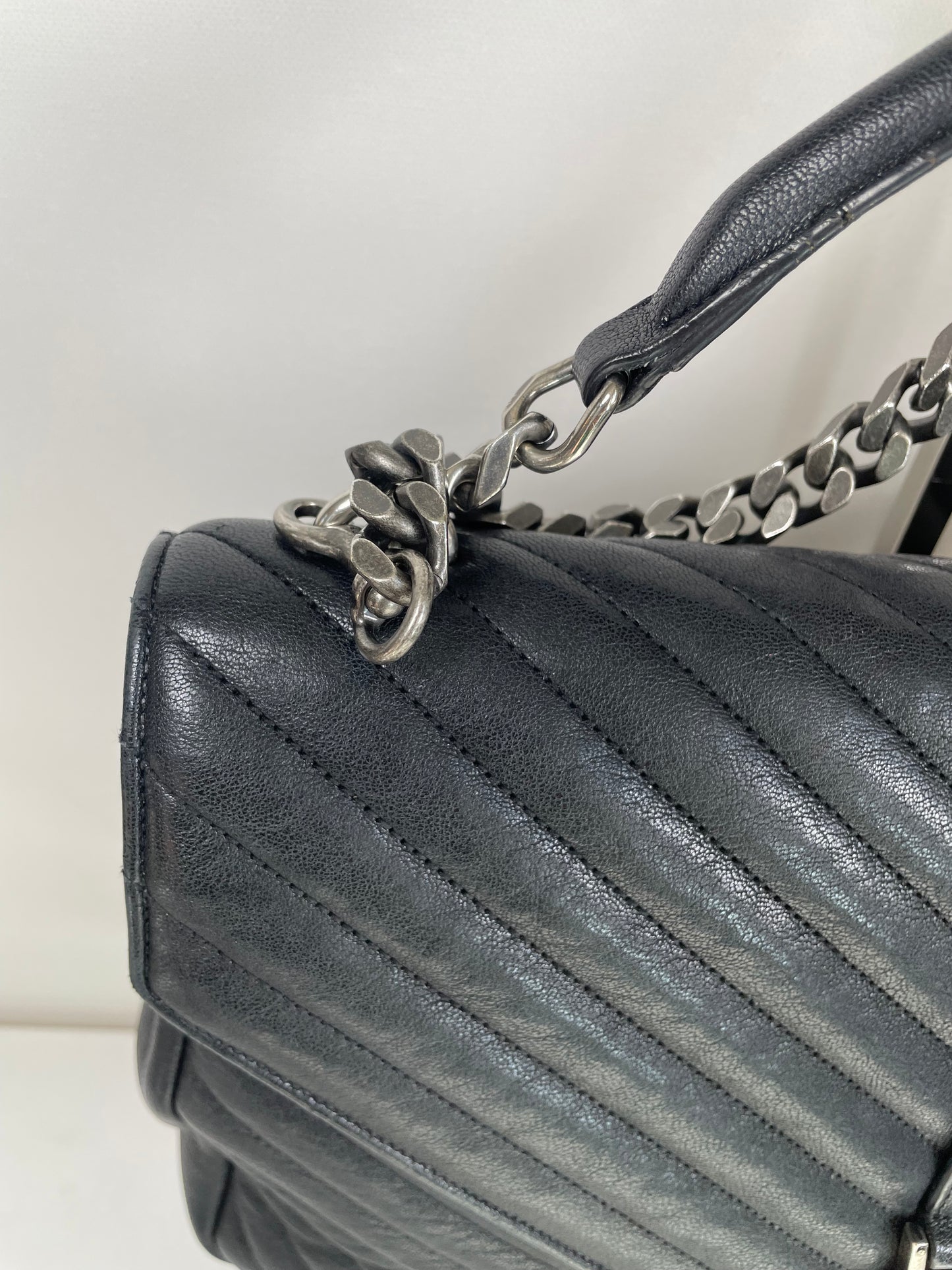 Preloved Saint Laurent Matelasse Chevron Monogram College Bag, Large