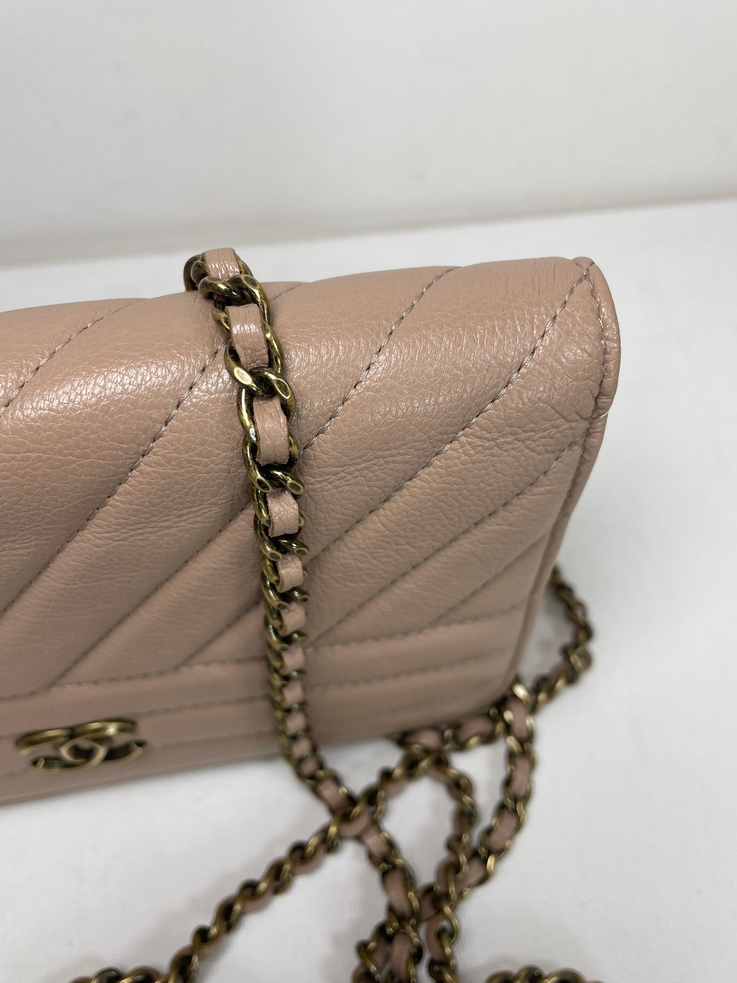 Preloved Chanel Diagonal Quilted Wallet On Chain, WOC