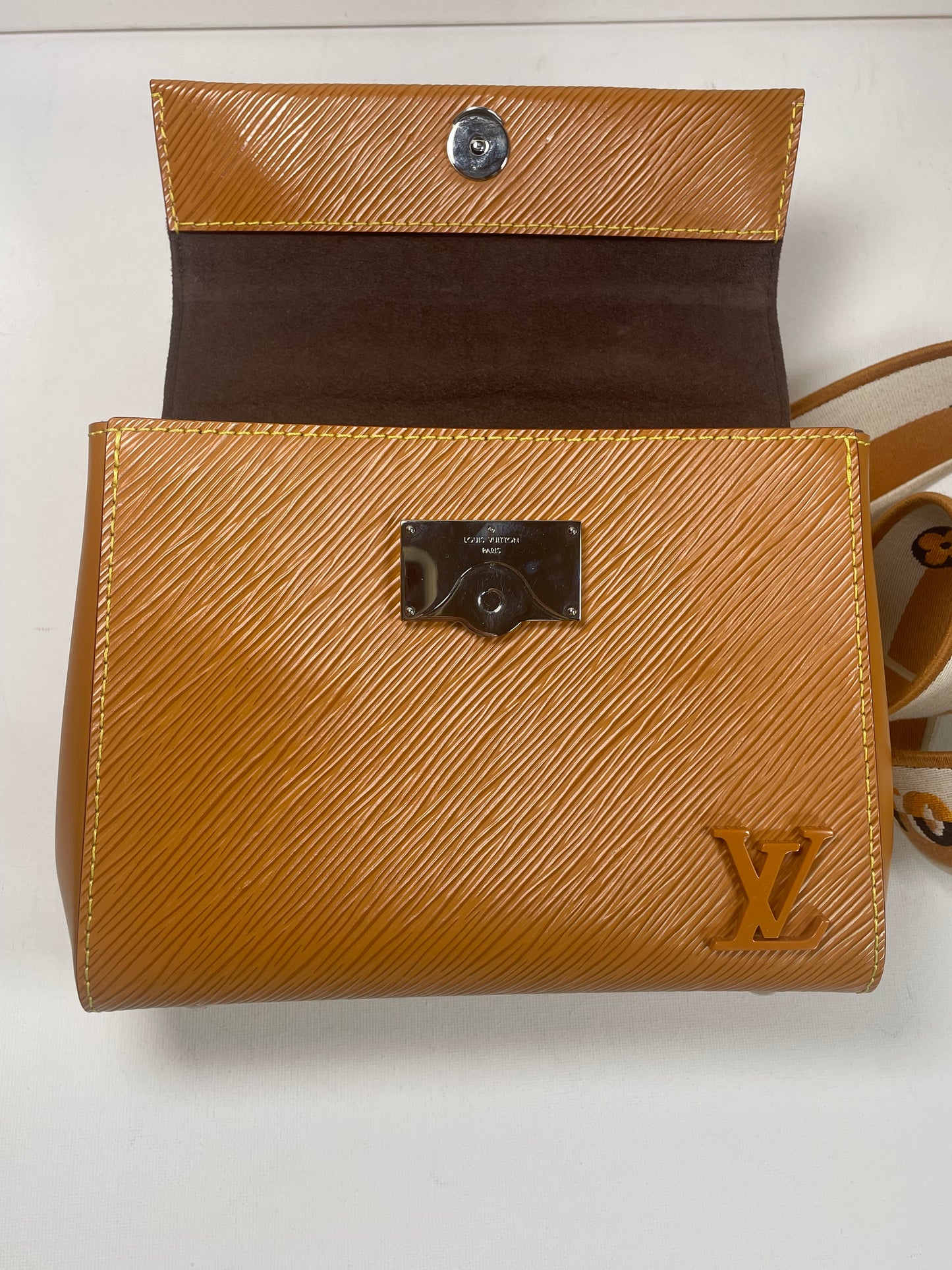 Preloved Louis Vuitton Cluny Shoulder Bag, Mini