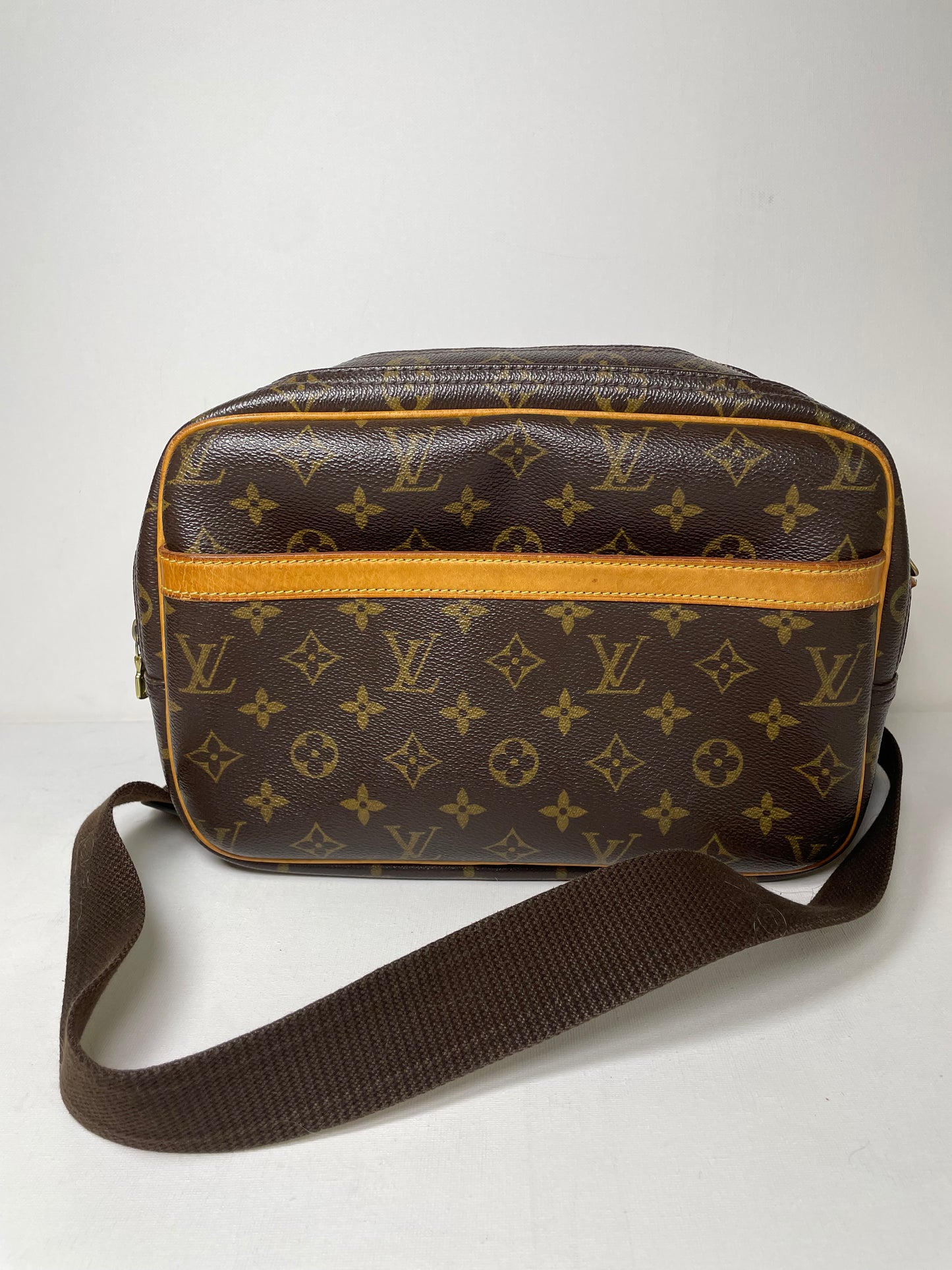 Preloved, Vintage Louis Vuitton Reporter Shoulder Bag, PM