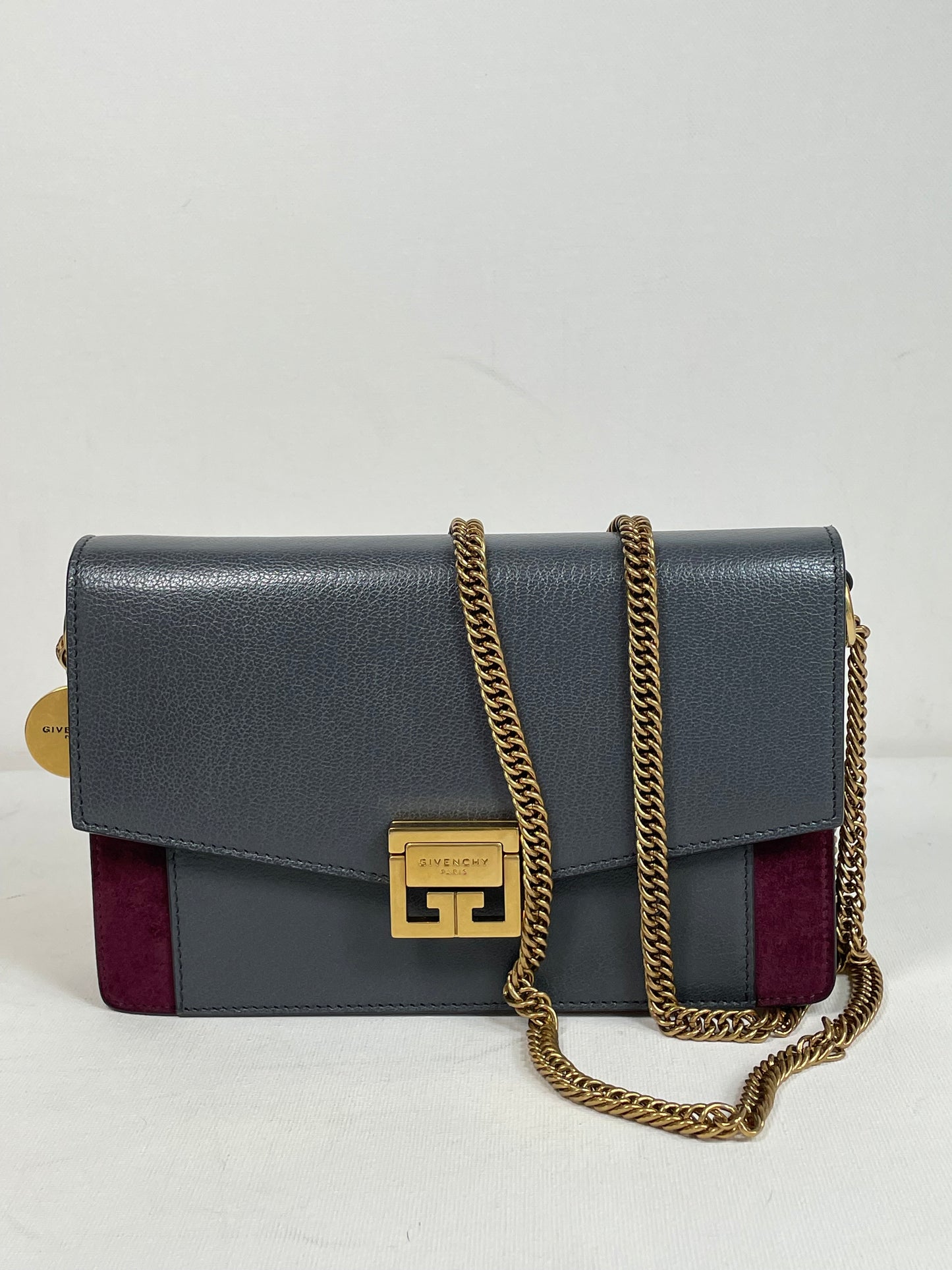 Preloved Givenchy GV3 Wallet on Chain
