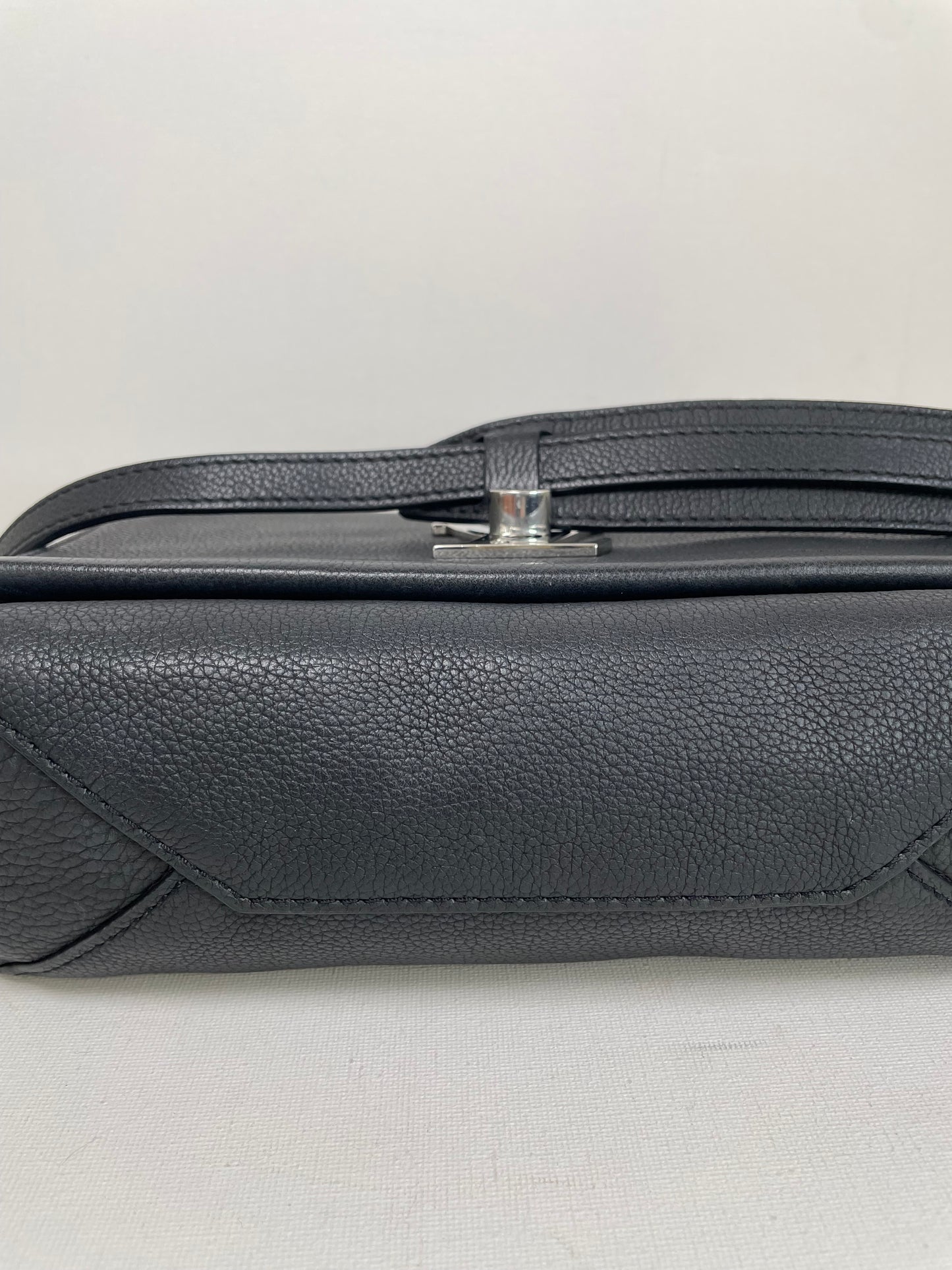 Preloved Louis Vuitton Lock Me II BB bag, Small