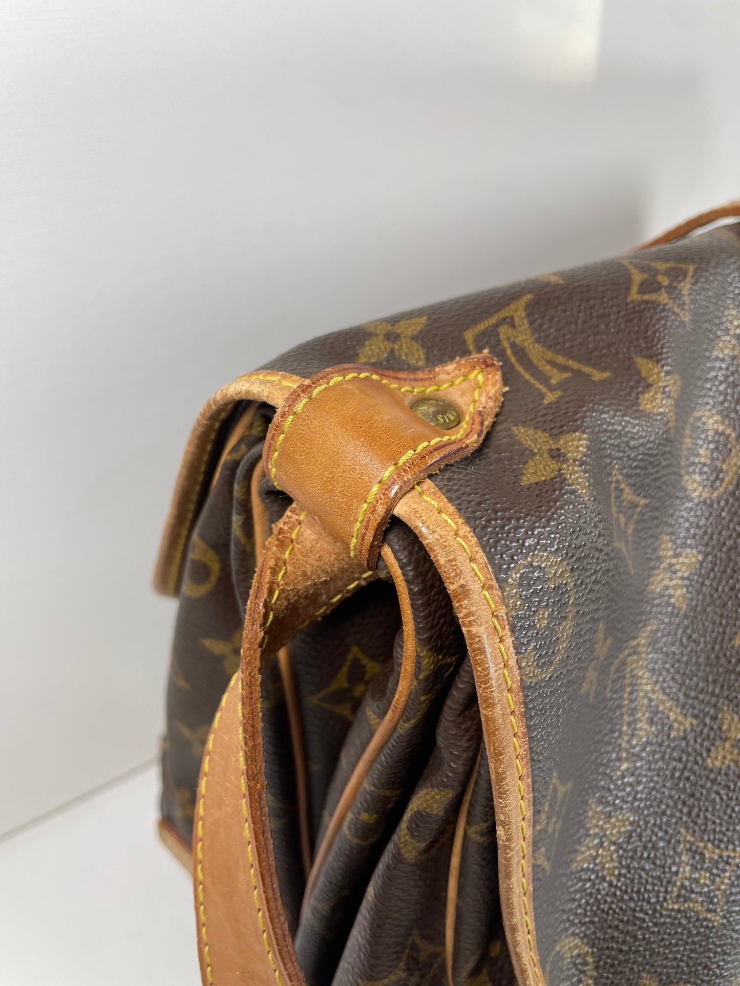 Preloved Vintage Louis Vuitton Saumur 35 Messenger Bag, large