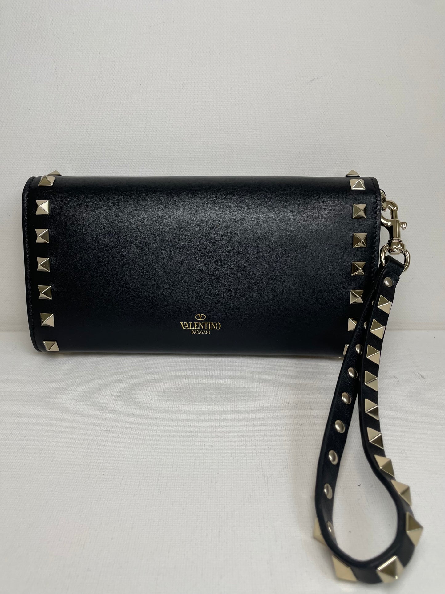 Preloved Valentino Garavani Rockstud Wristlet Wallet