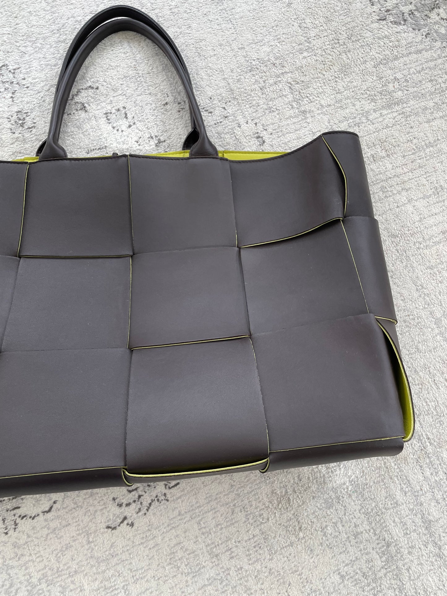 Preloved Bottega Veneta Maxi Intrecciato Arco Tote, Large