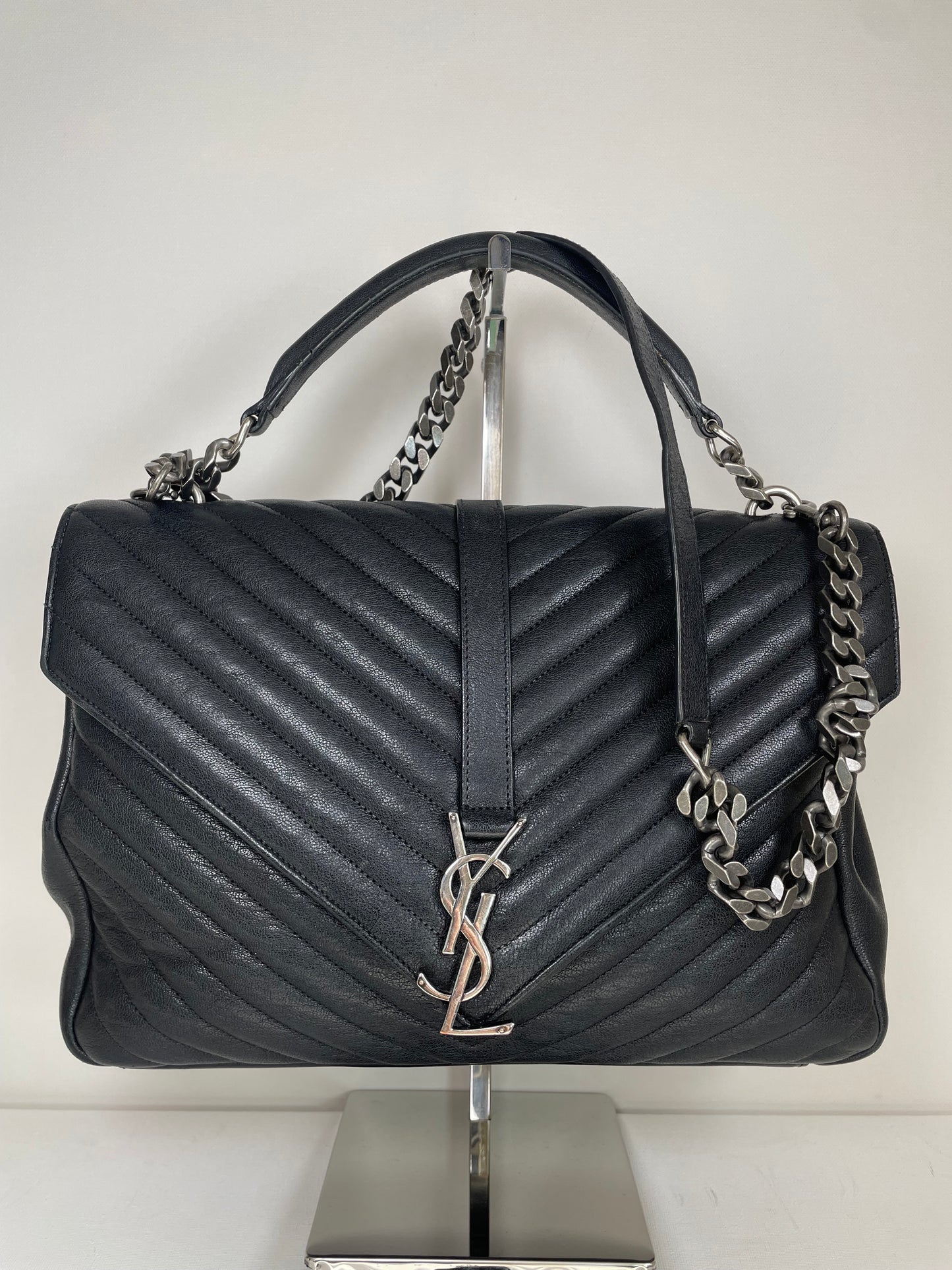 Preloved Saint Laurent Matelasse Chevron Monogram College Bag, Large