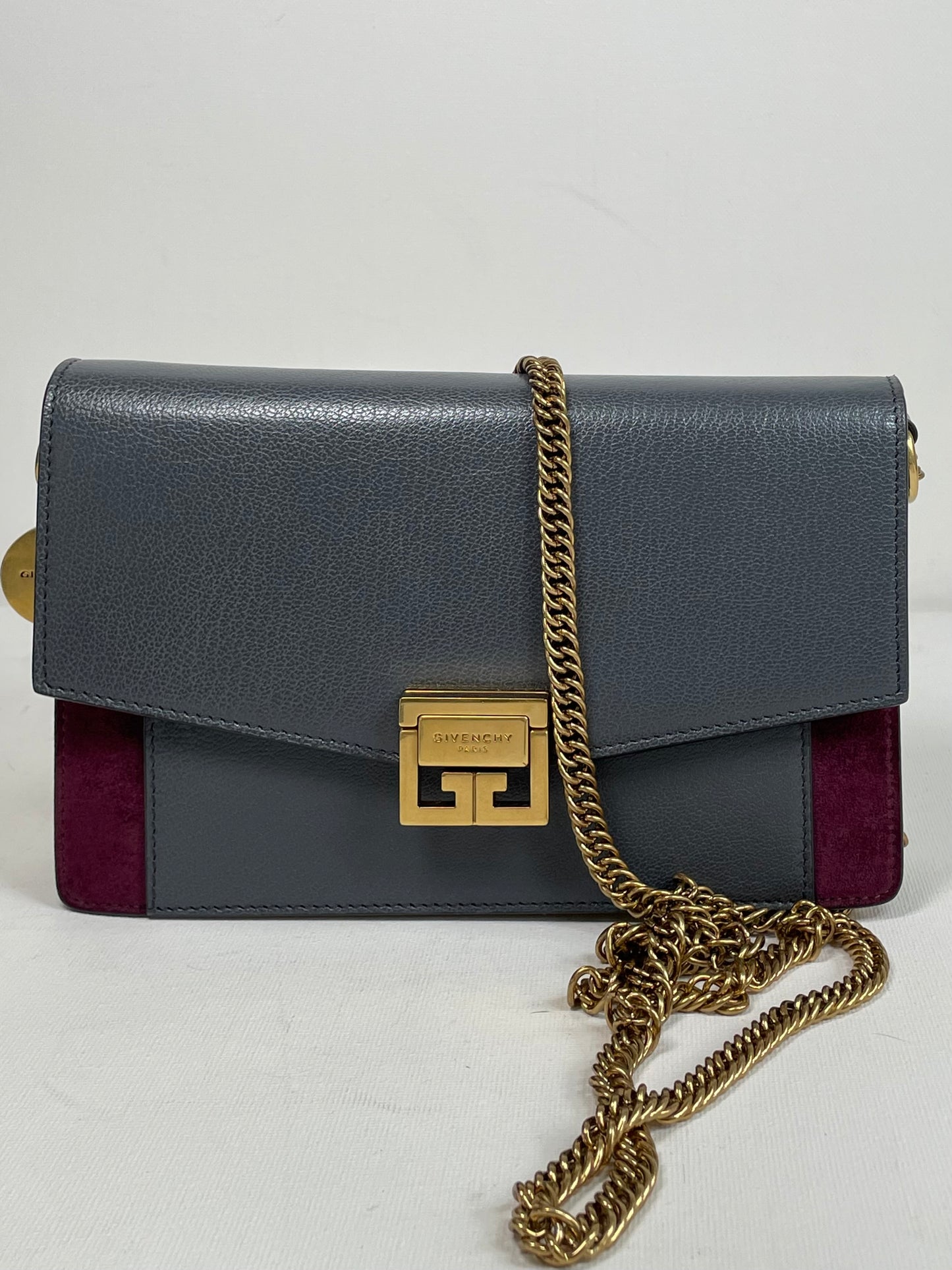 Preloved Givenchy GV3 Wallet on Chain