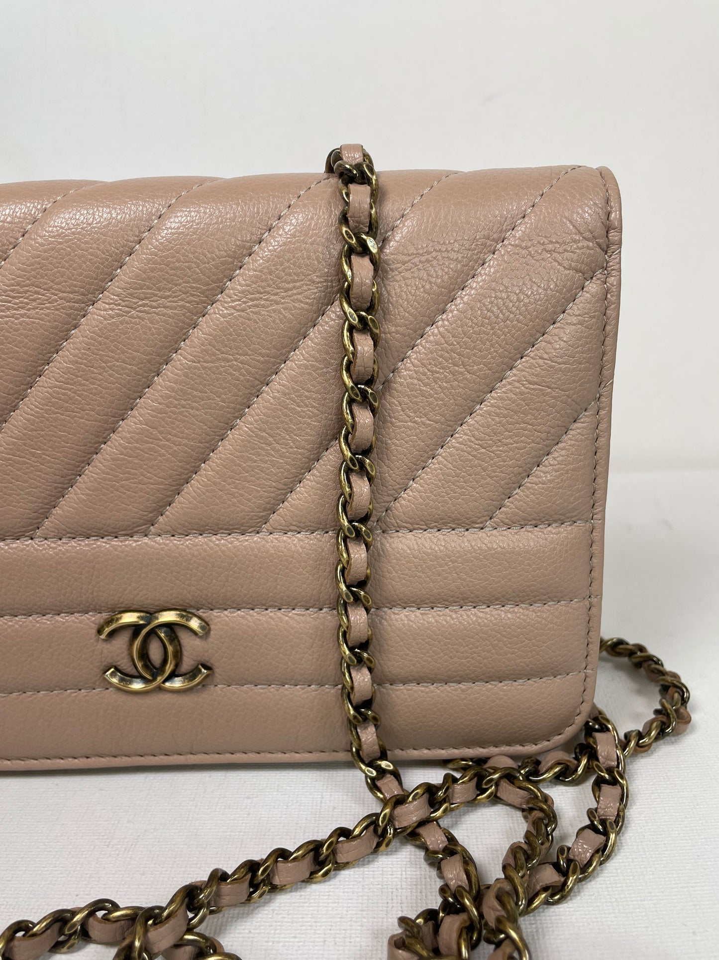 Preloved Chanel Diagonal Quilted Wallet On Chain, WOC