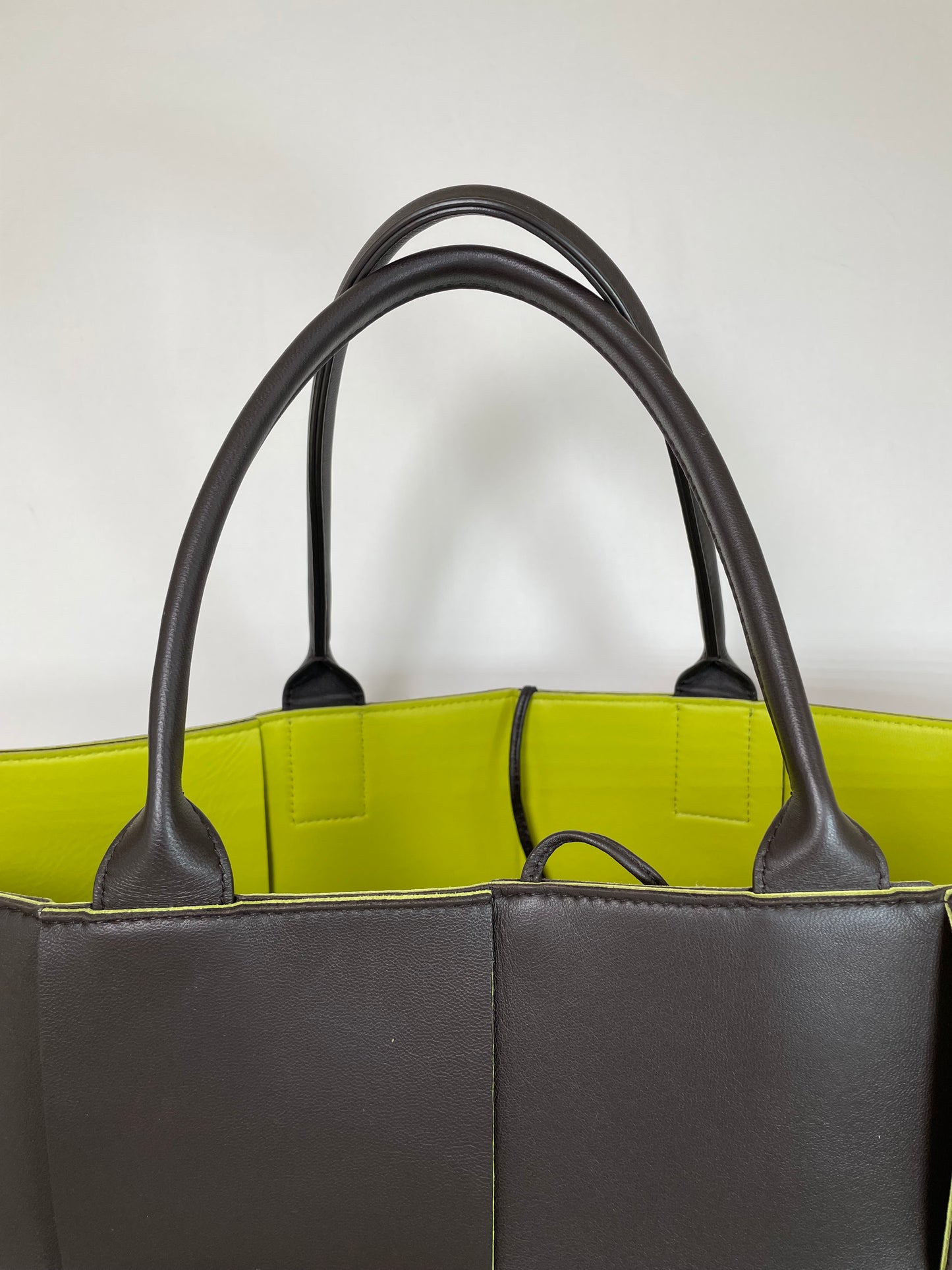 Preloved Bottega Veneta Maxi Intrecciato Arco Tote, Large