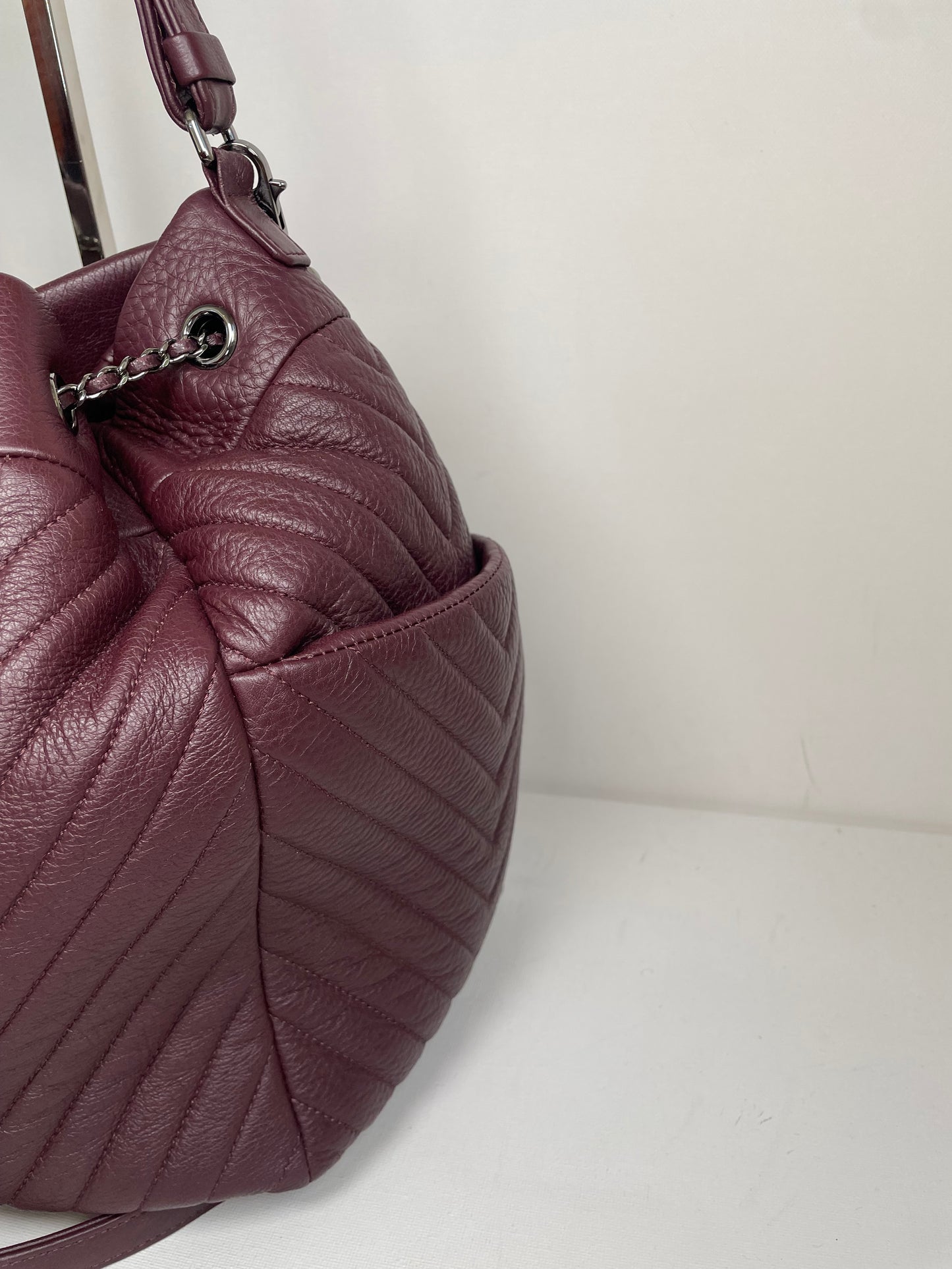 Preloved Chanel CC Gabriel Chevron Bucket Bag, Large