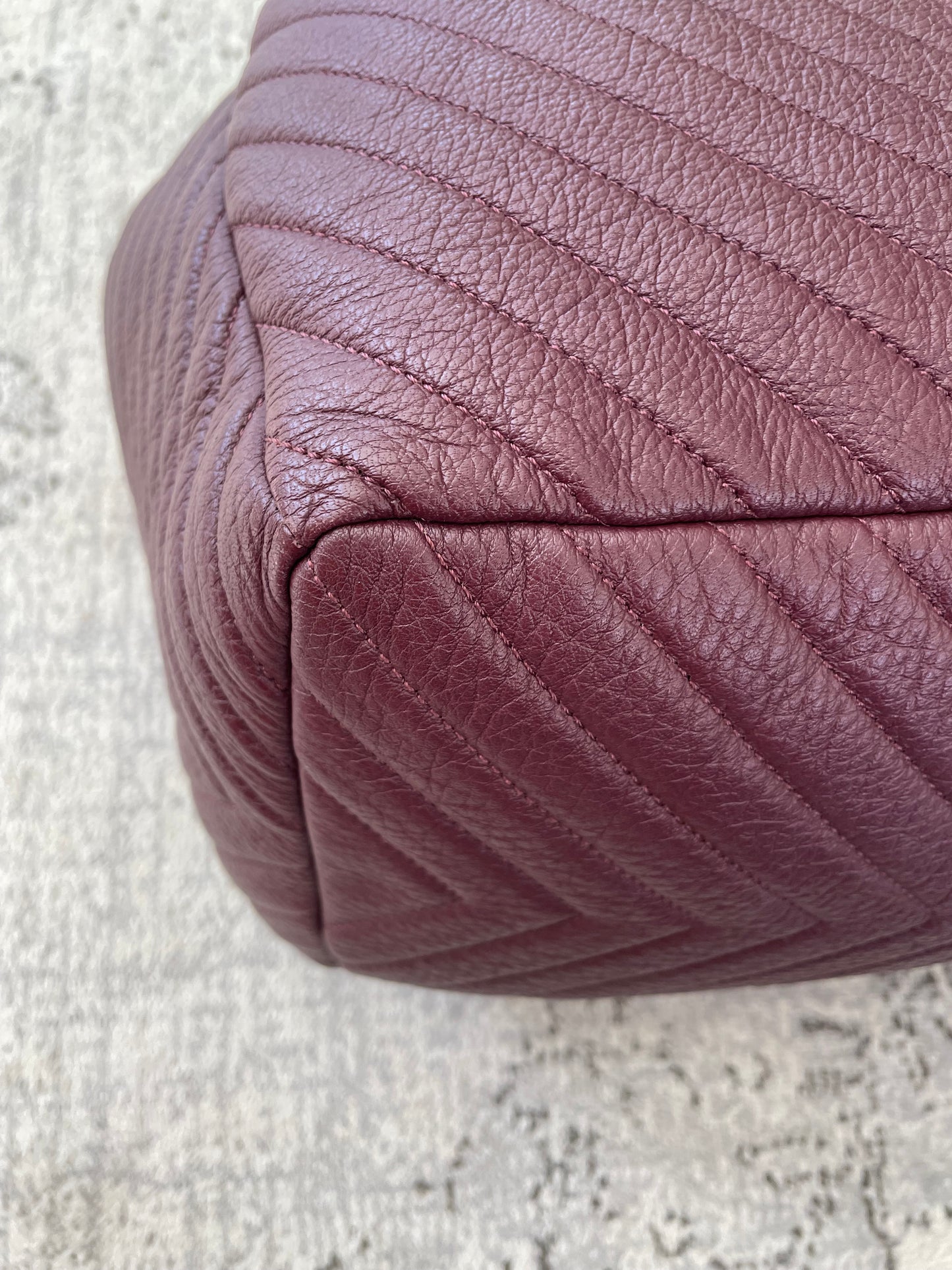 Preloved Chanel CC Gabriel Chevron Bucket Bag, Large