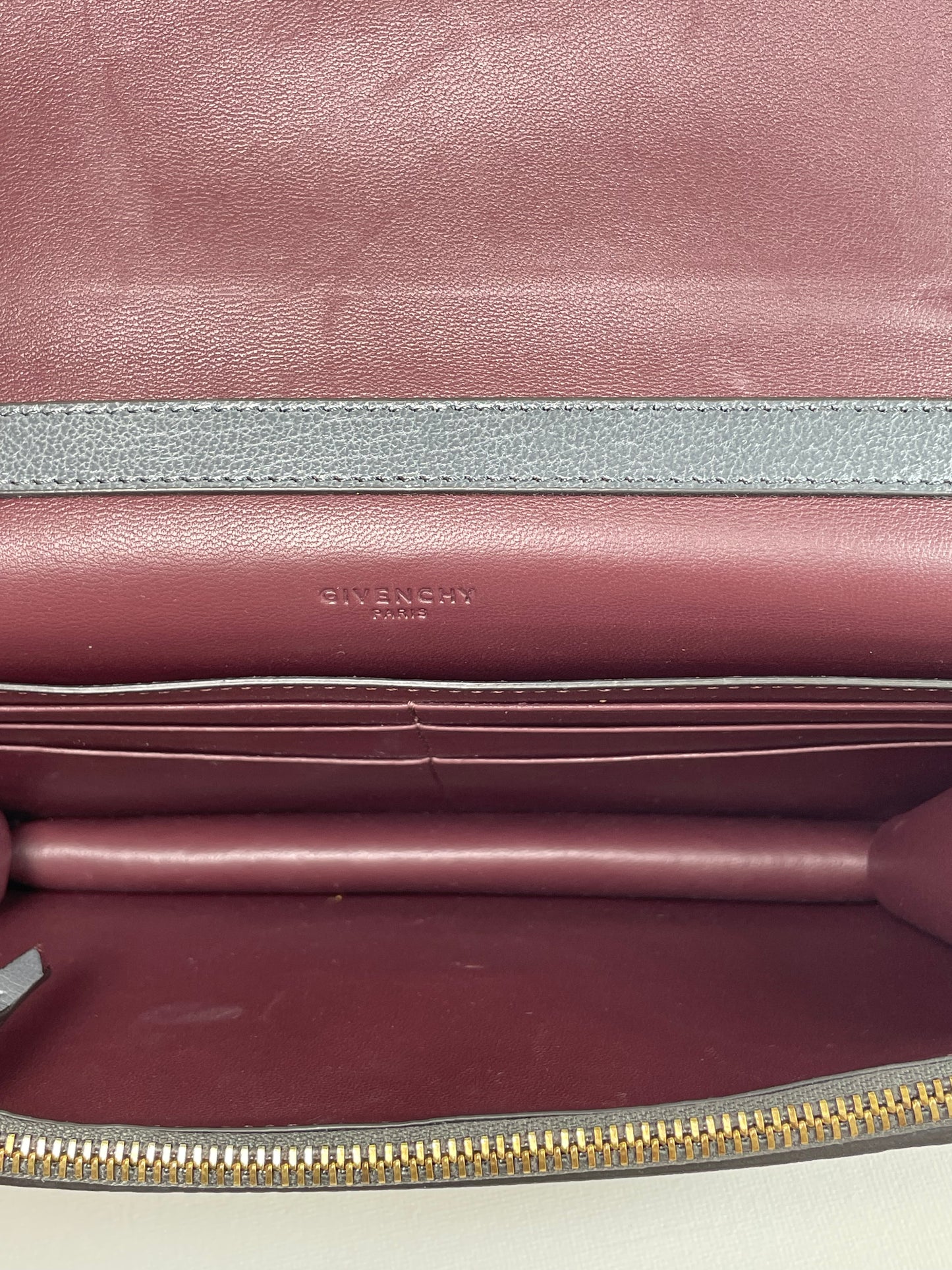 Preloved Givenchy GV3 Wallet on Chain