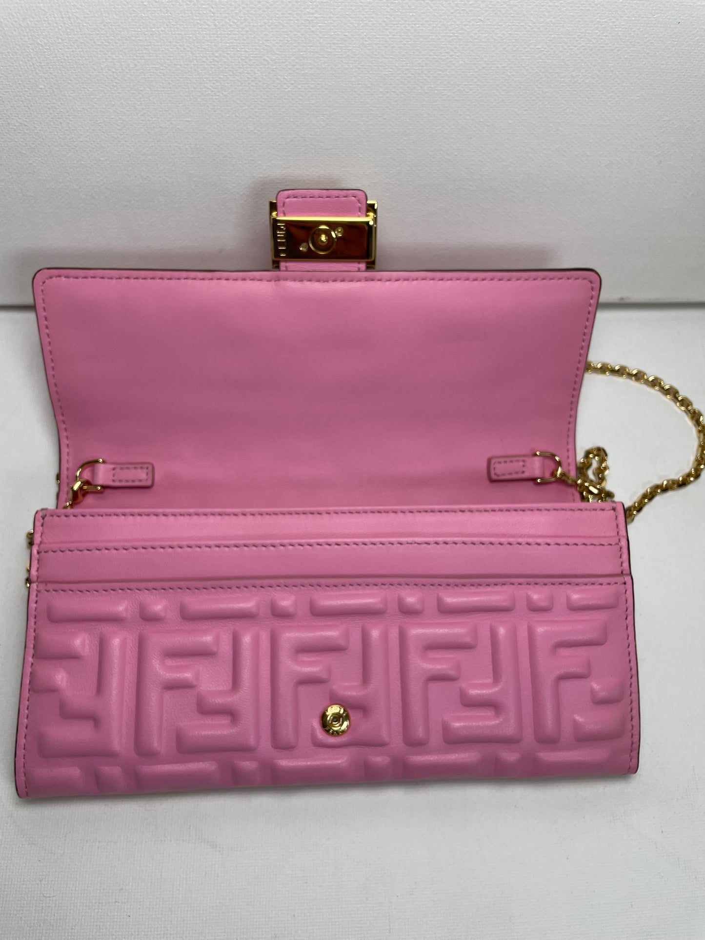 Preloved Fendi FF Embossed Continental Chain Wallet