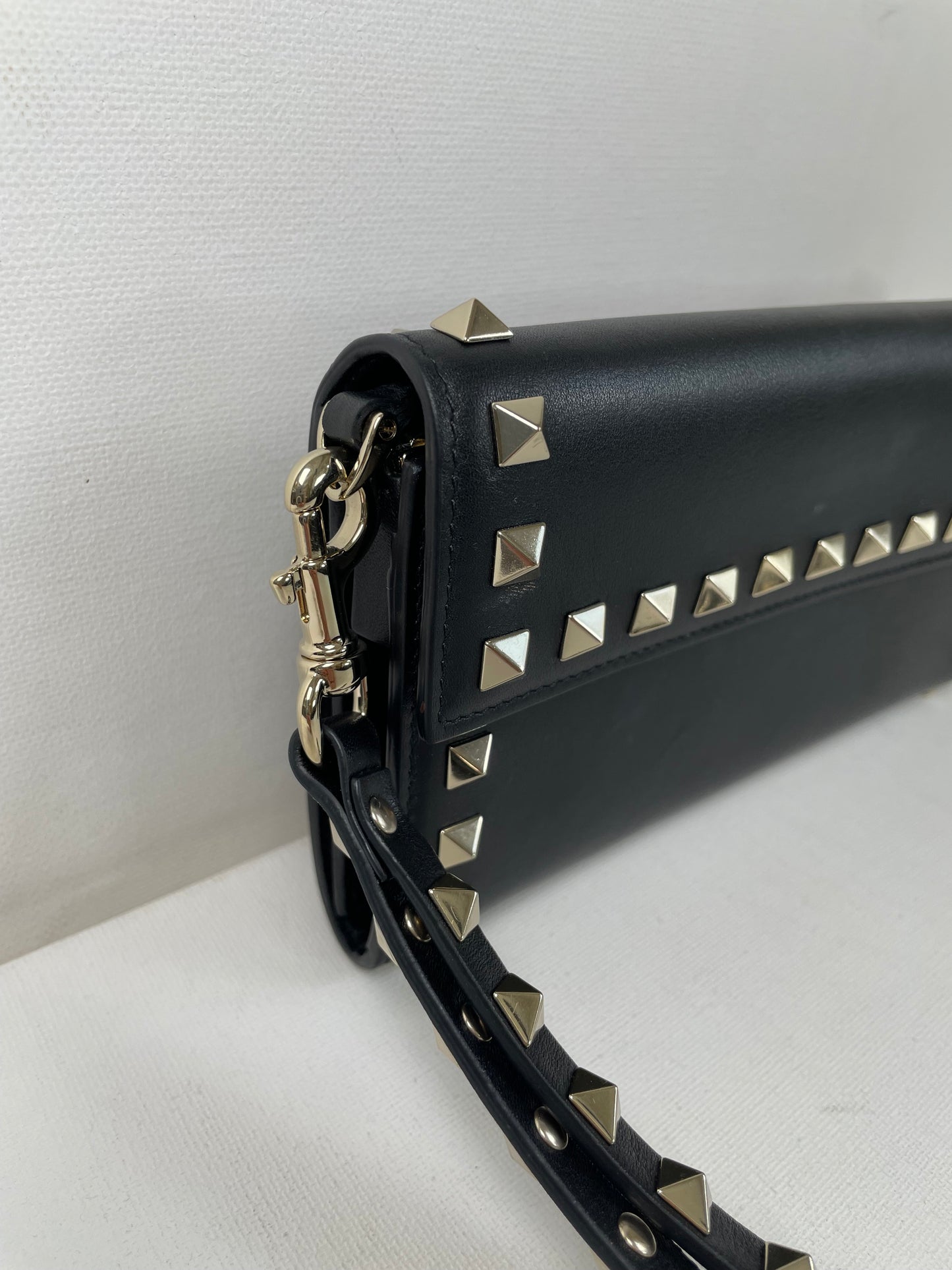 Preloved Valentino Garavani Rockstud Wristlet Wallet
