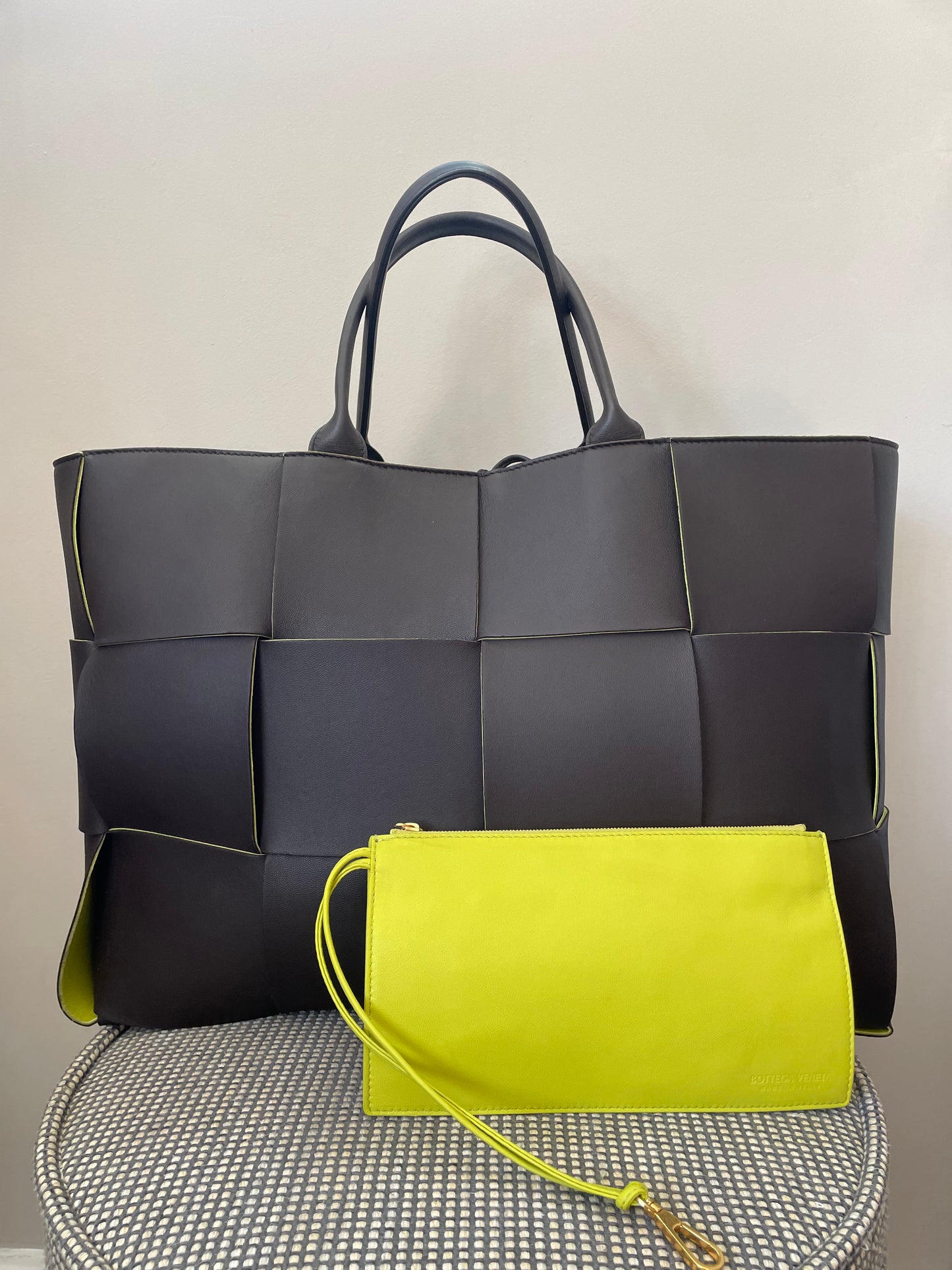 Preloved Bottega Veneta Maxi Intrecciato Arco Tote, Large