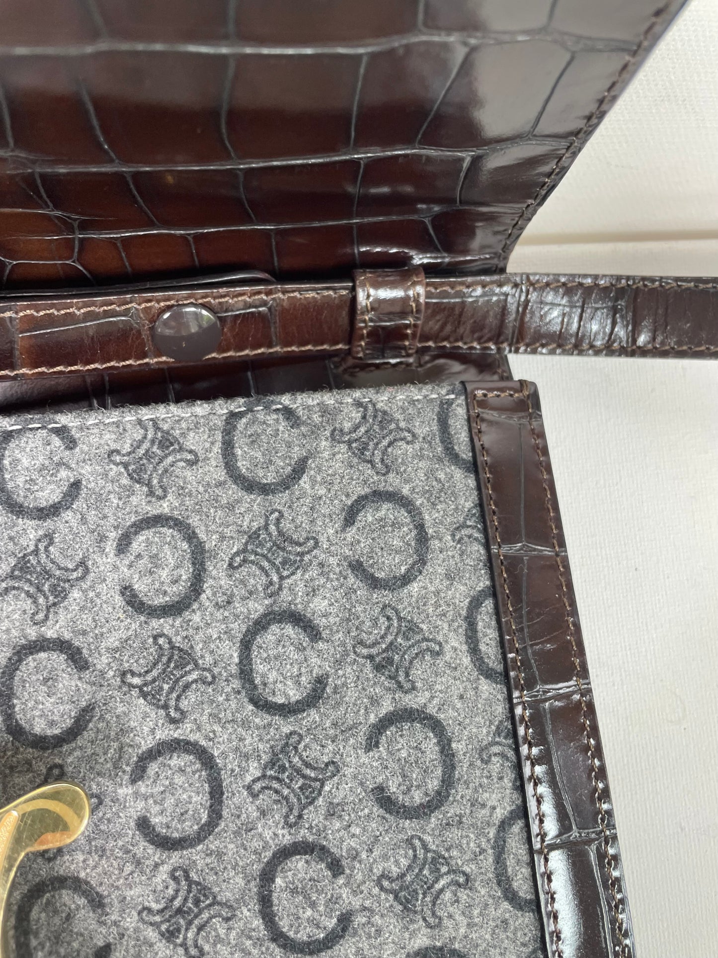 Preloved Celine C Triomphe Shoulder Bag