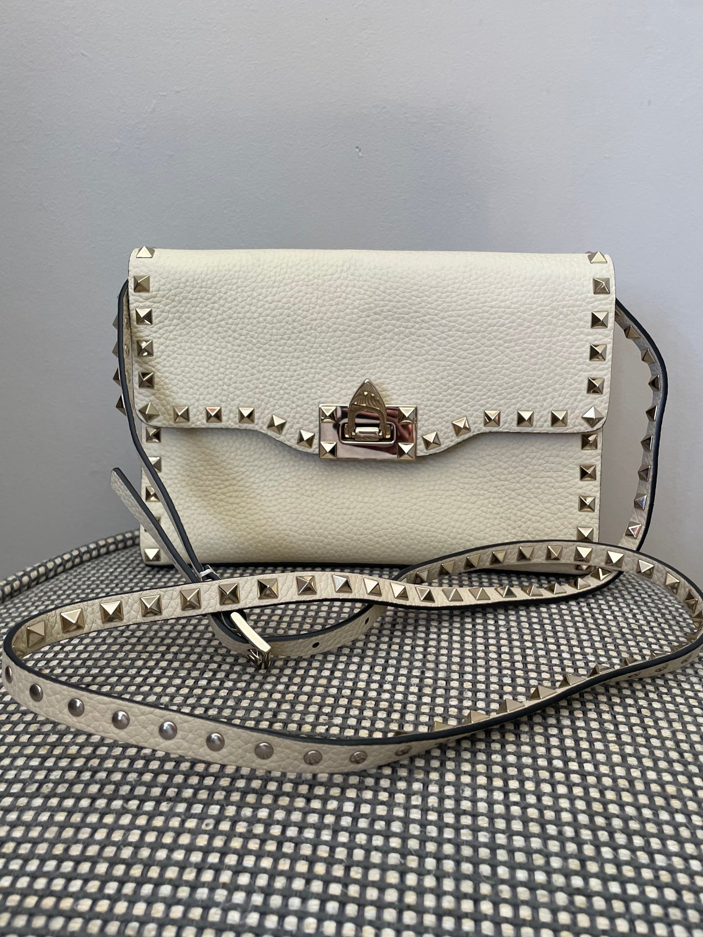 Preloved Valentino Garavani Rockstud Soft Shoulder Bag, Medium