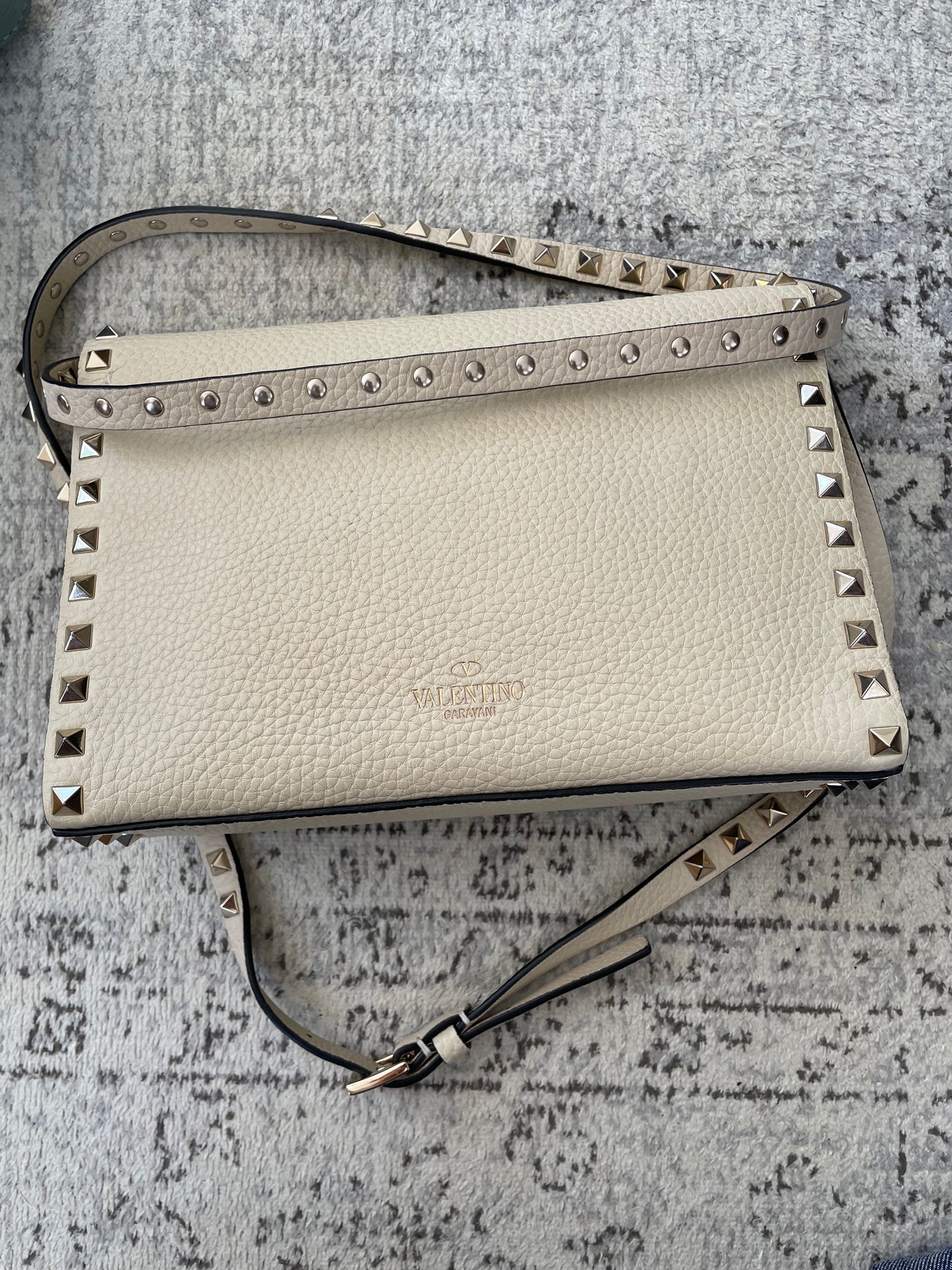 Preloved Valentino Garavani Rockstud Soft Shoulder Bag, Medium