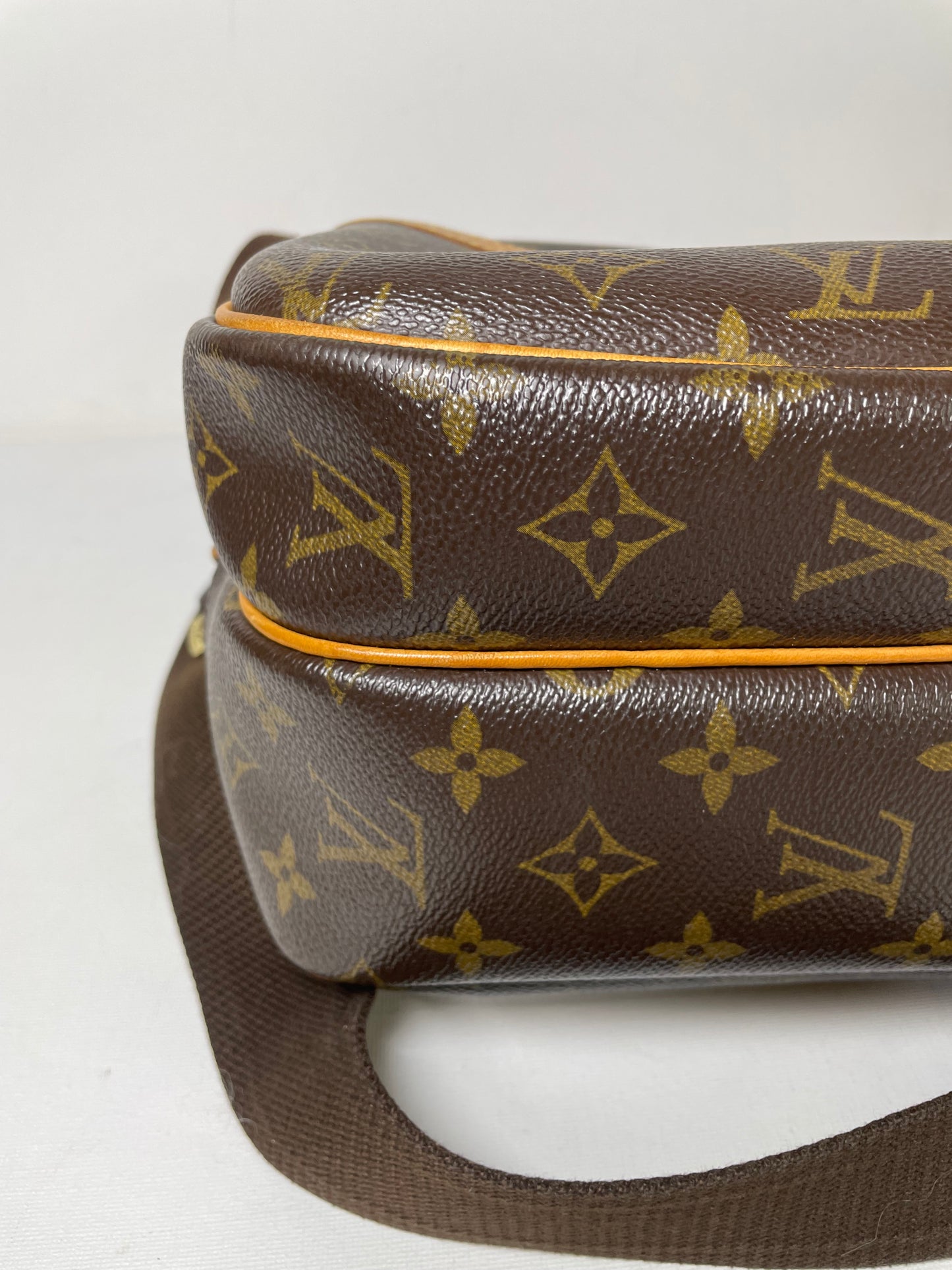 Preloved, Vintage Louis Vuitton Reporter Shoulder Bag, PM