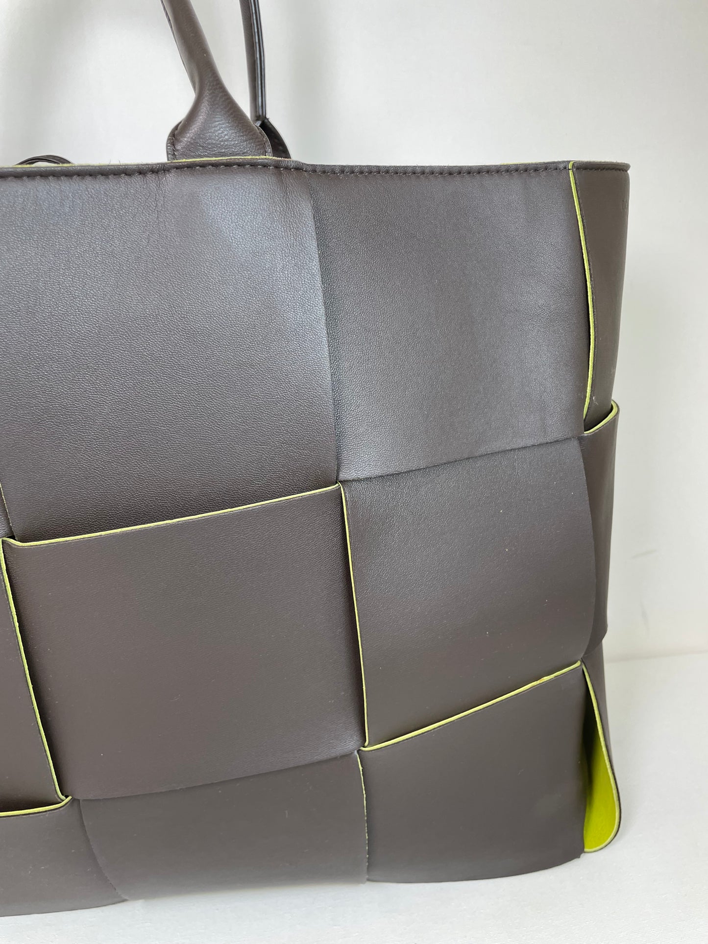 Preloved Bottega Veneta Maxi Intrecciato Arco Tote, Large