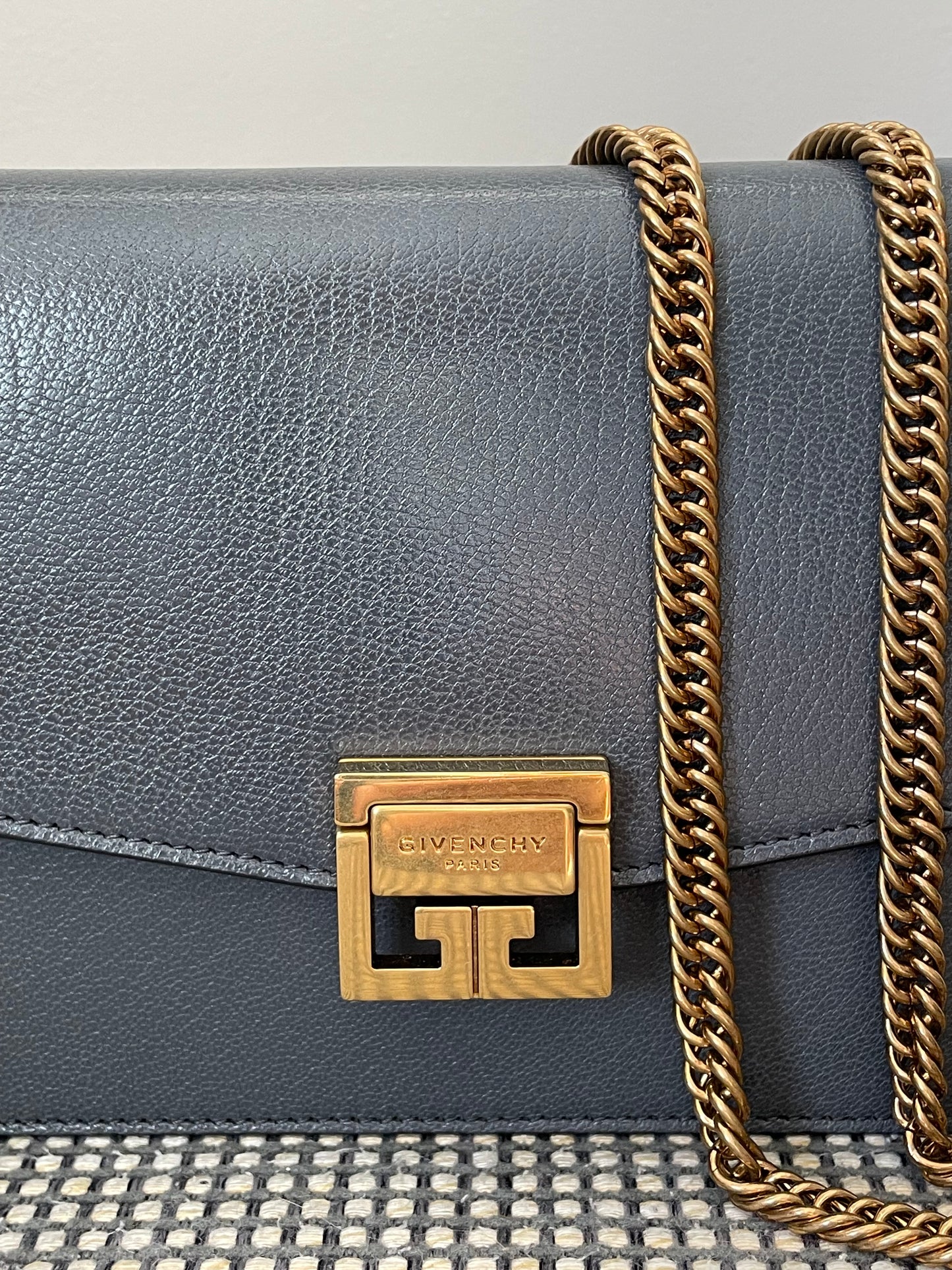 Preloved Givenchy GV3 Wallet on Chain