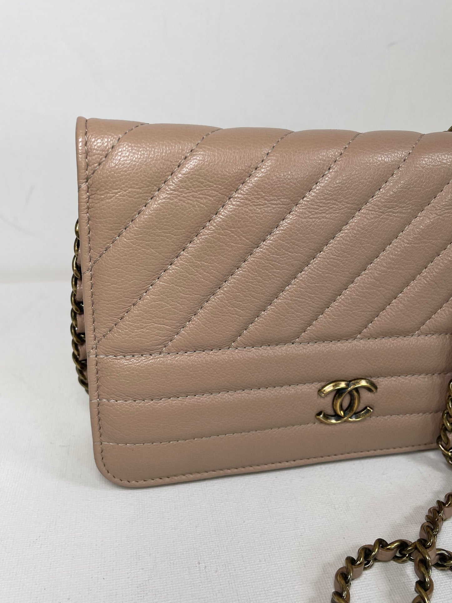 Preloved Chanel Diagonal Quilted Wallet On Chain, WOC