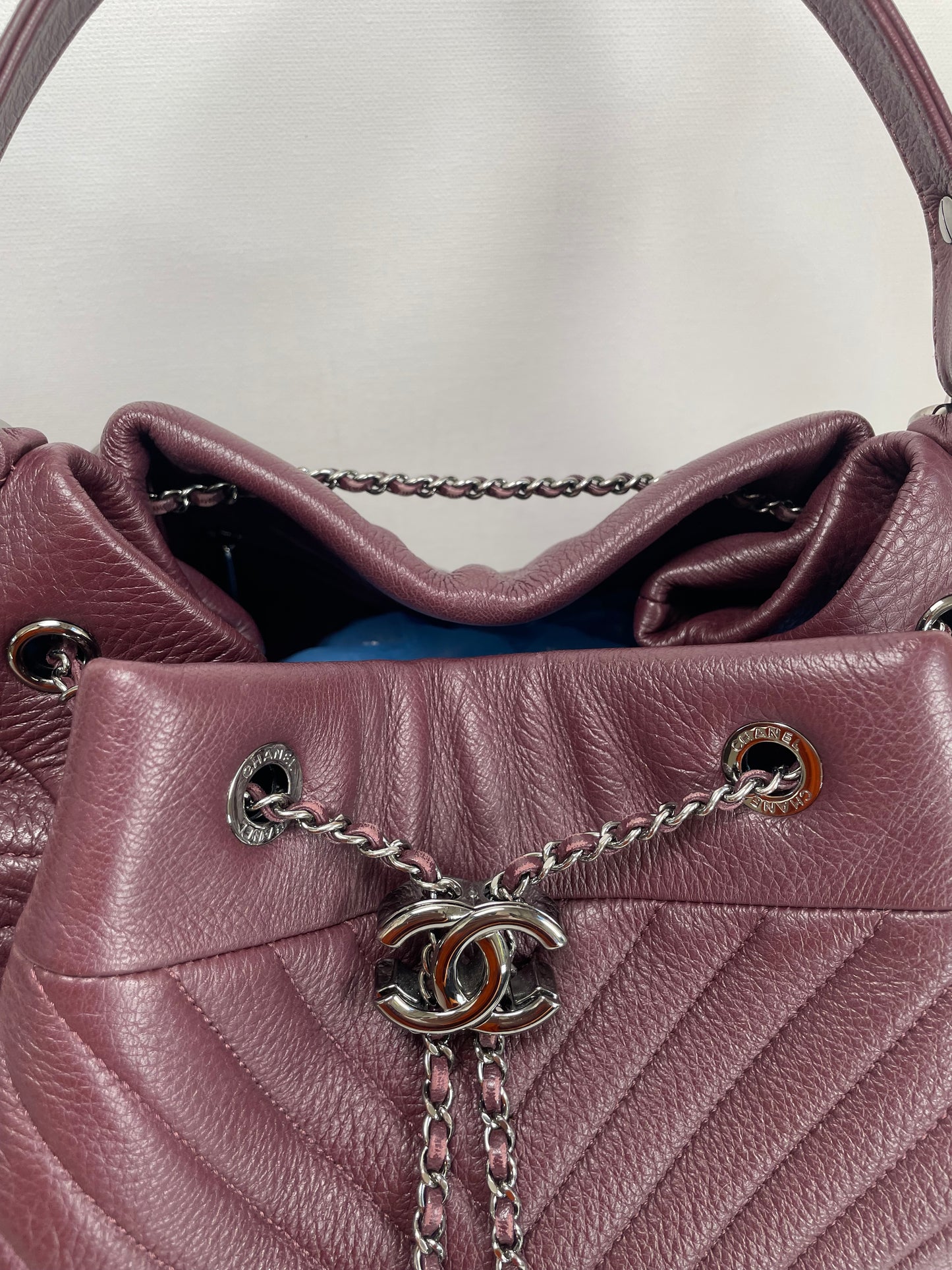 Preloved Chanel CC Gabriel Chevron Bucket Bag, Large