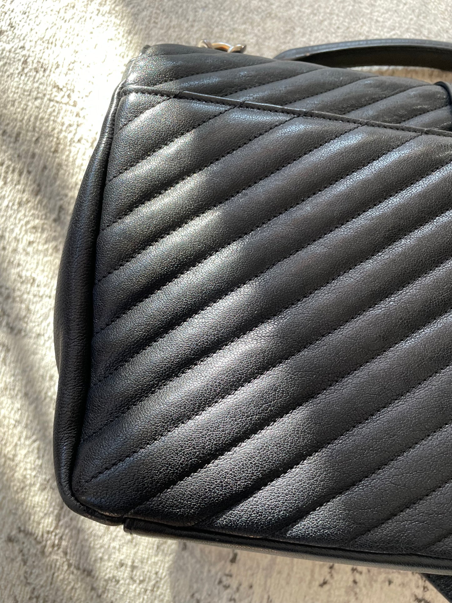 Preloved Saint Laurent Matelasse Chevron Monogram College Bag, Large