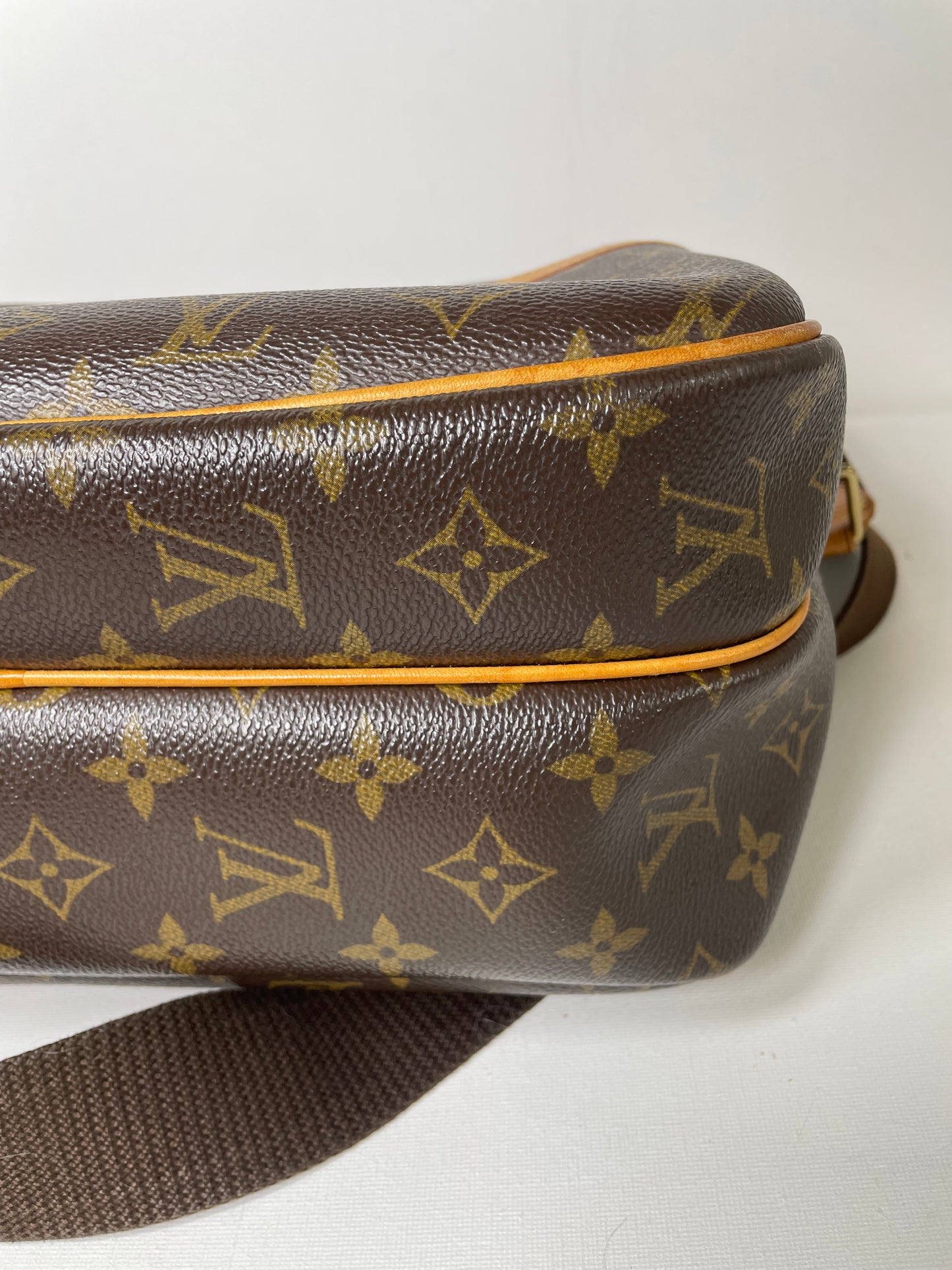 Preloved, Vintage Louis Vuitton Reporter Shoulder Bag, PM