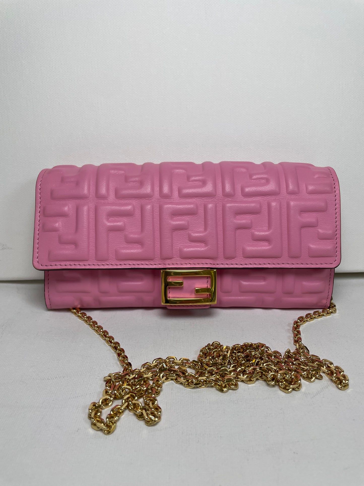 Preloved Fendi FF Embossed Continental Chain Wallet