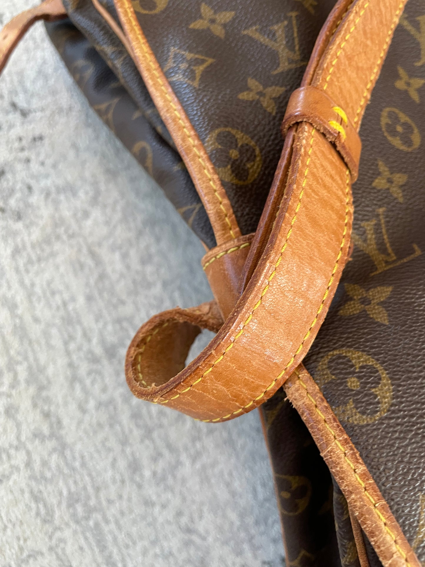 Preloved Vintage Louis Vuitton Saumur 35 Messenger Bag, large