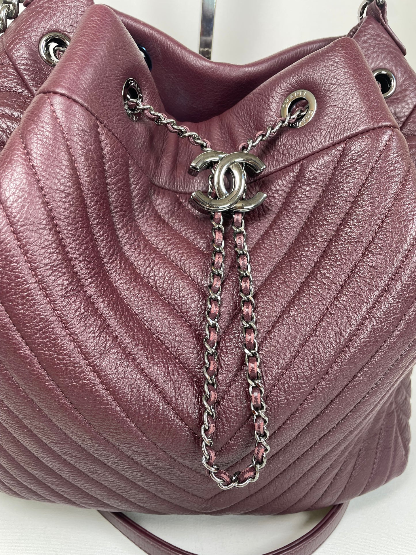 Preloved Chanel CC Gabriel Chevron Bucket Bag, Large